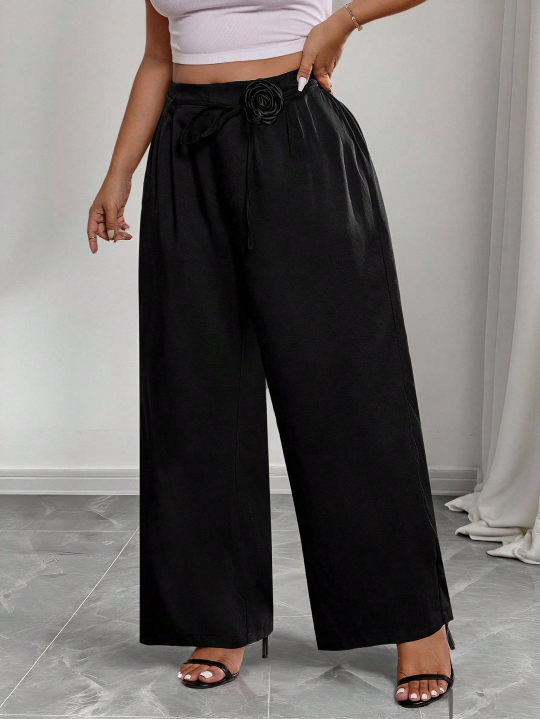 Pantaloni SHEIN, negru