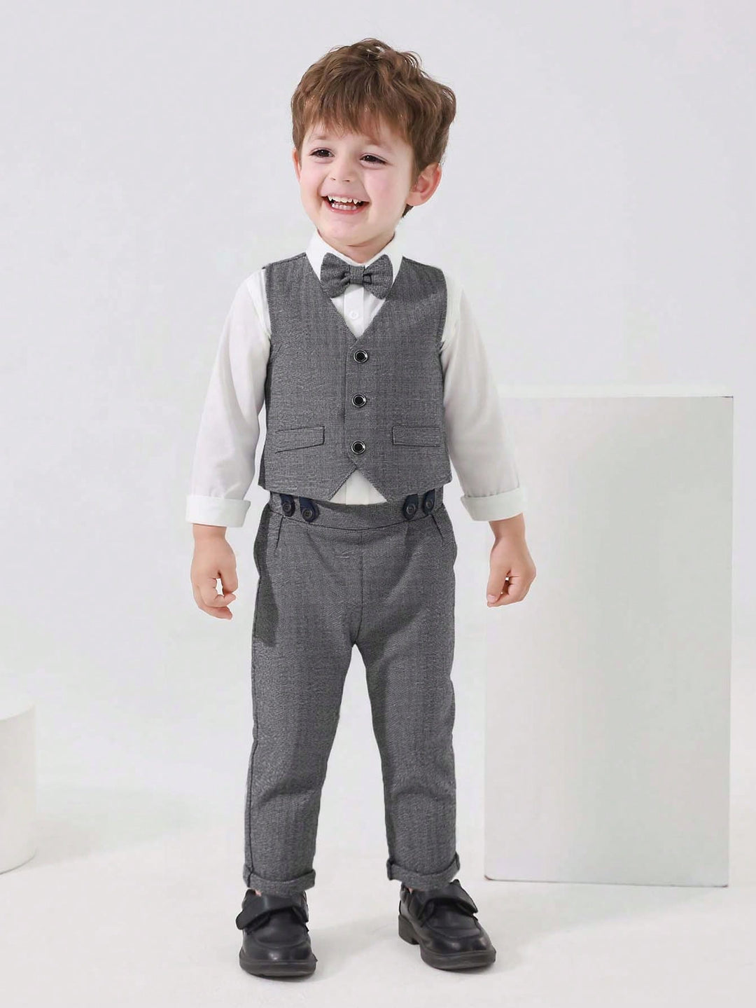 Costum SHEIN, gri