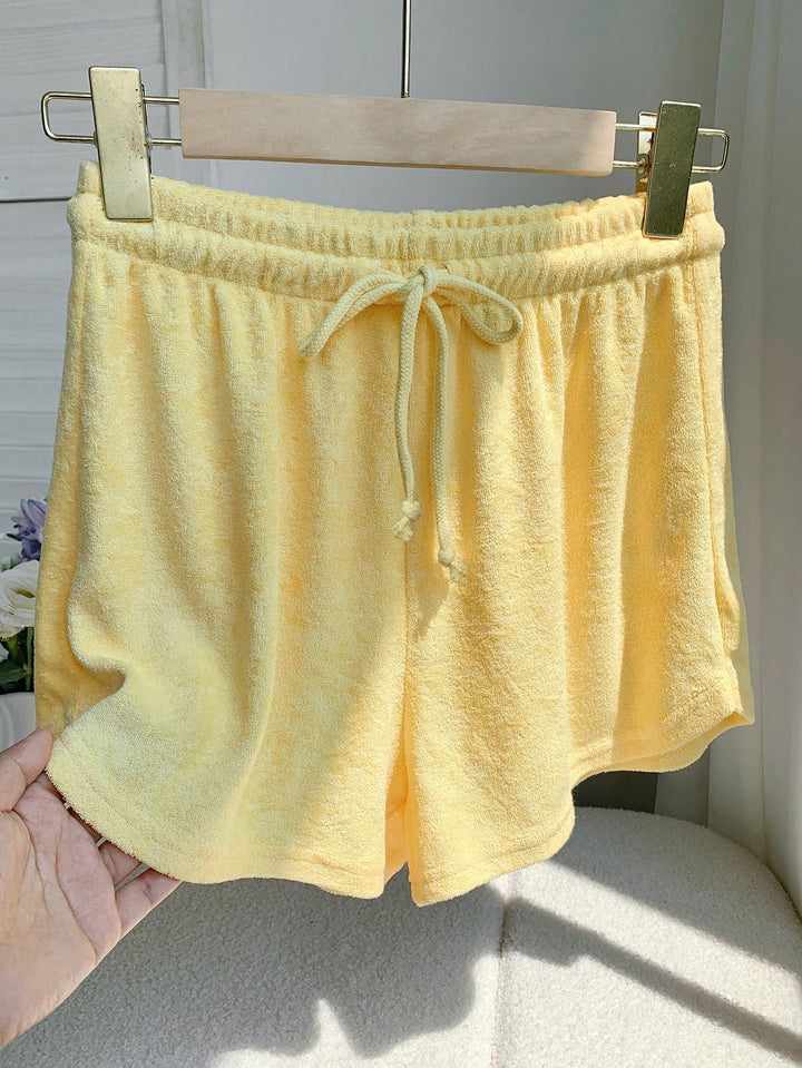 Pantaloni scurți SHEIN, galben
