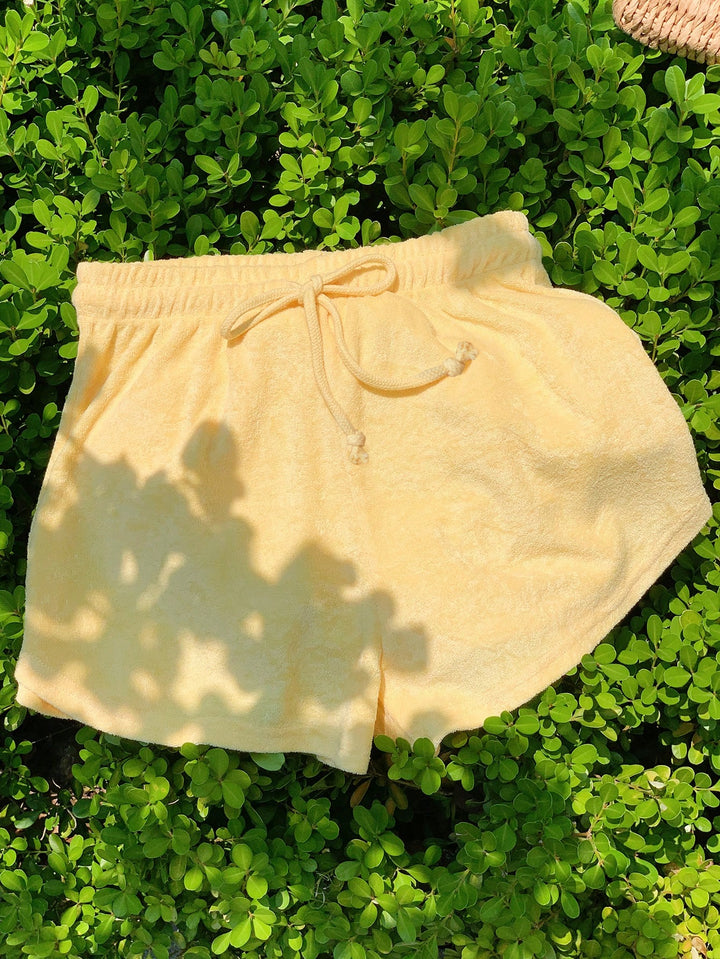 Pantaloni scurți SHEIN, galben
