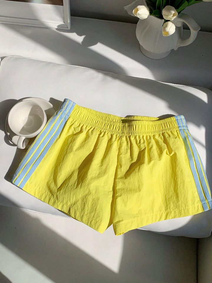 Pantaloni scurți SHEIN, galben
