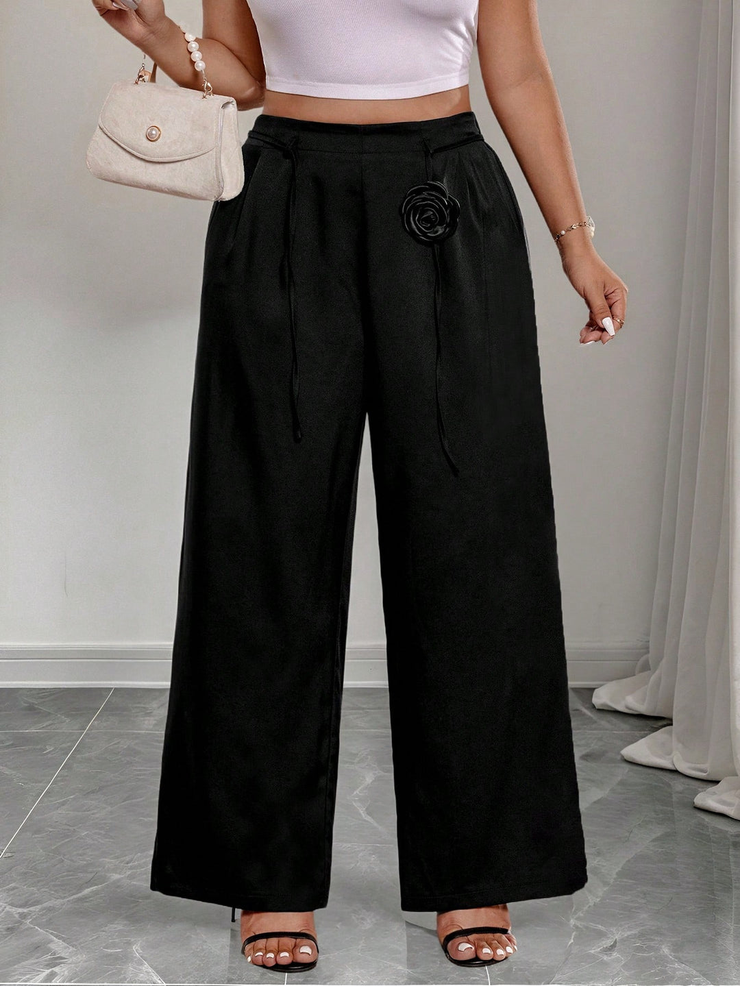 Pantaloni SHEIN, negru