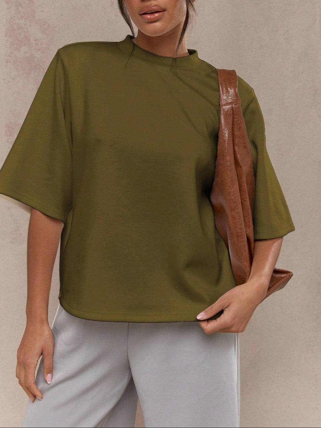 Tricou SHEIN, kaki
