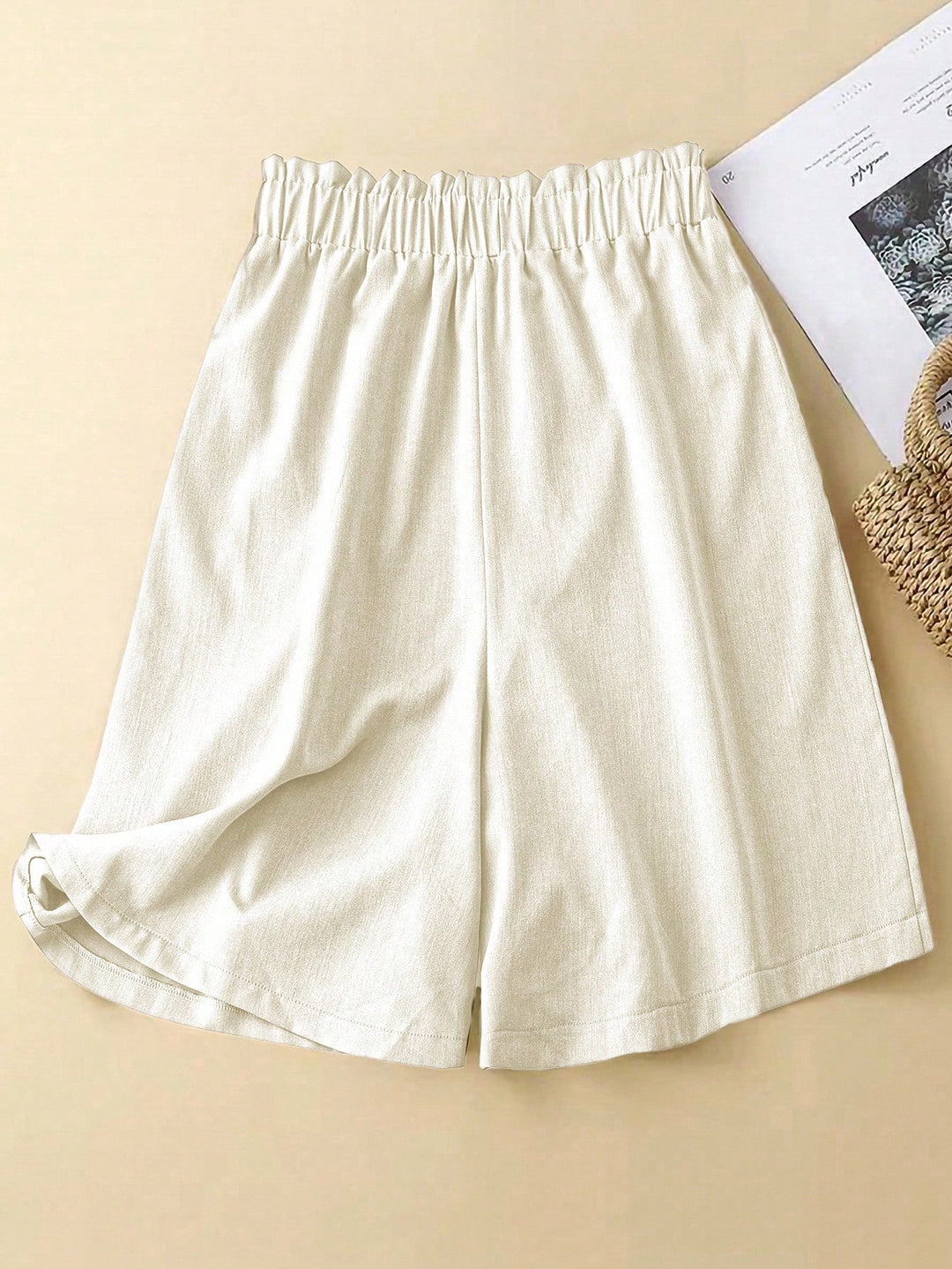 Pantaloni scurți SHEIN, CREM