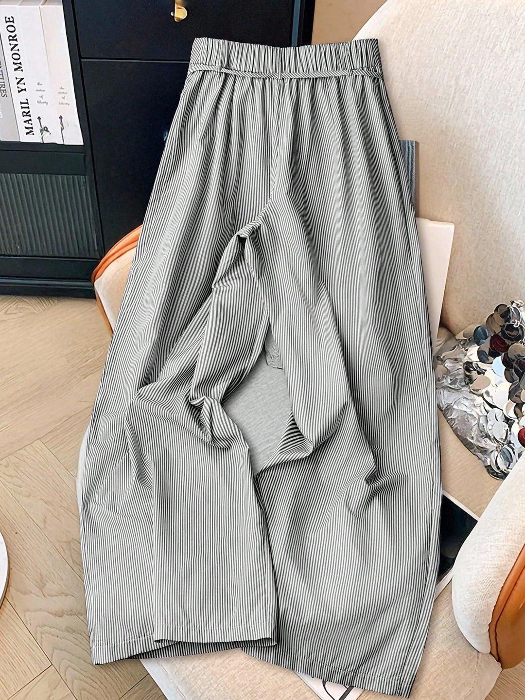Pantaloni SHEIN, mix culori