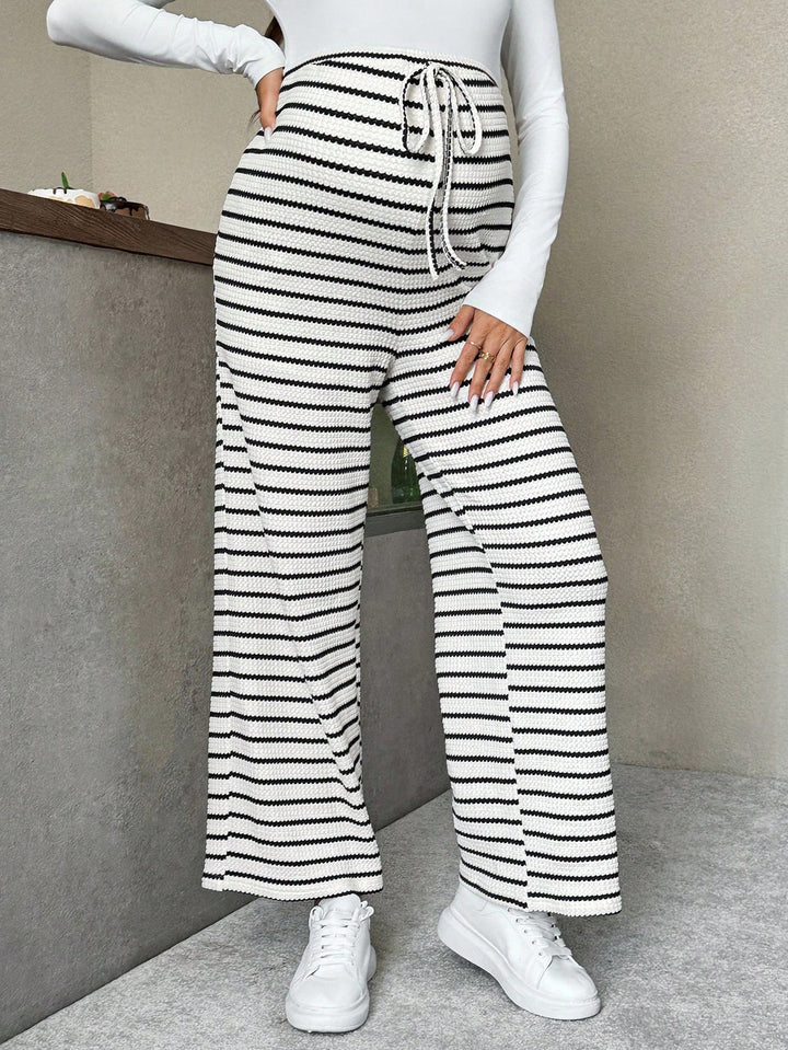 Pantaloni SHEIN, negru