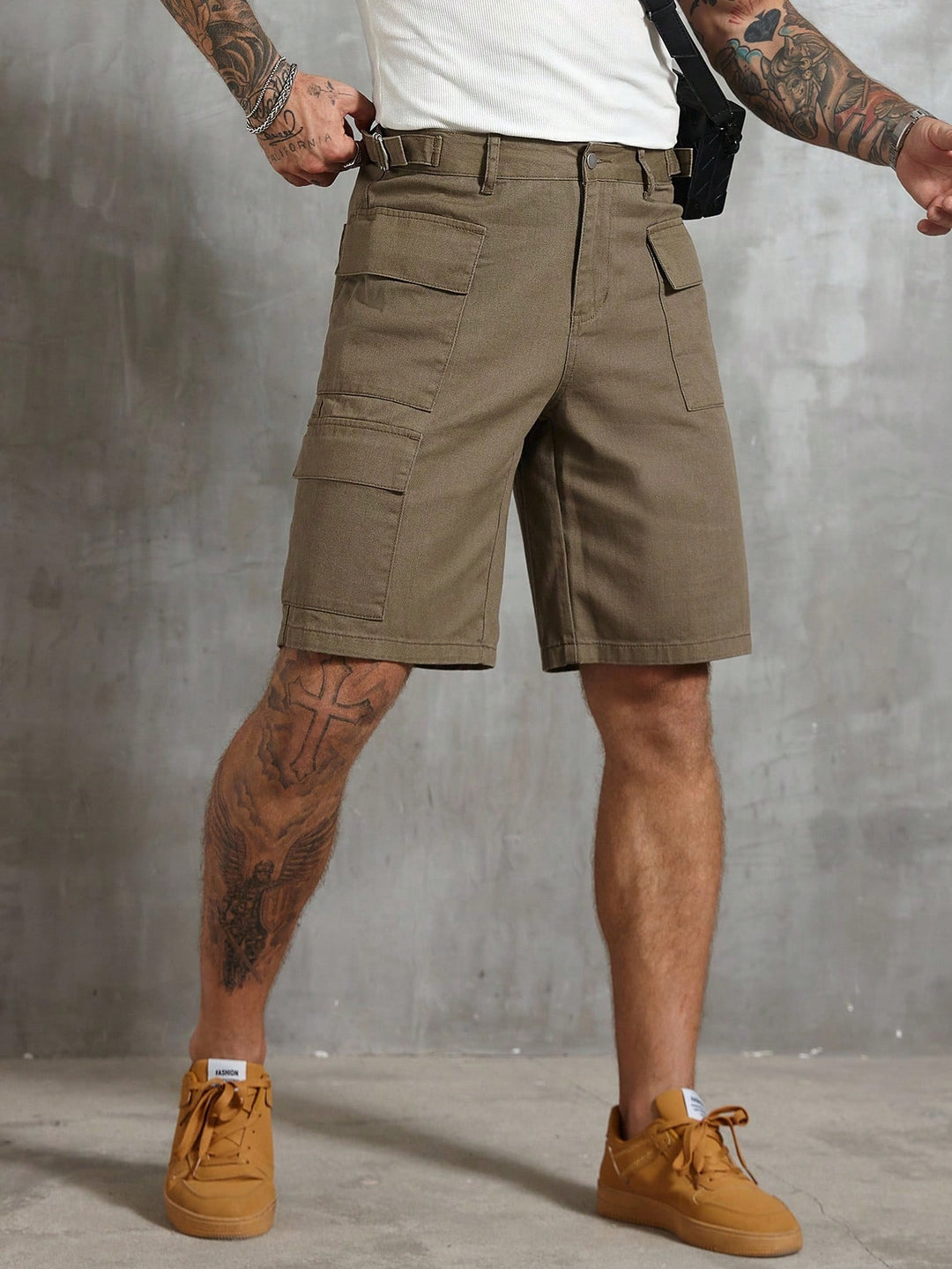 Pantaloni scurți SHEIN, kaki