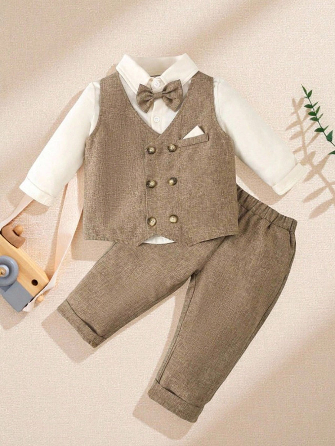 Costum SHEIN, maro