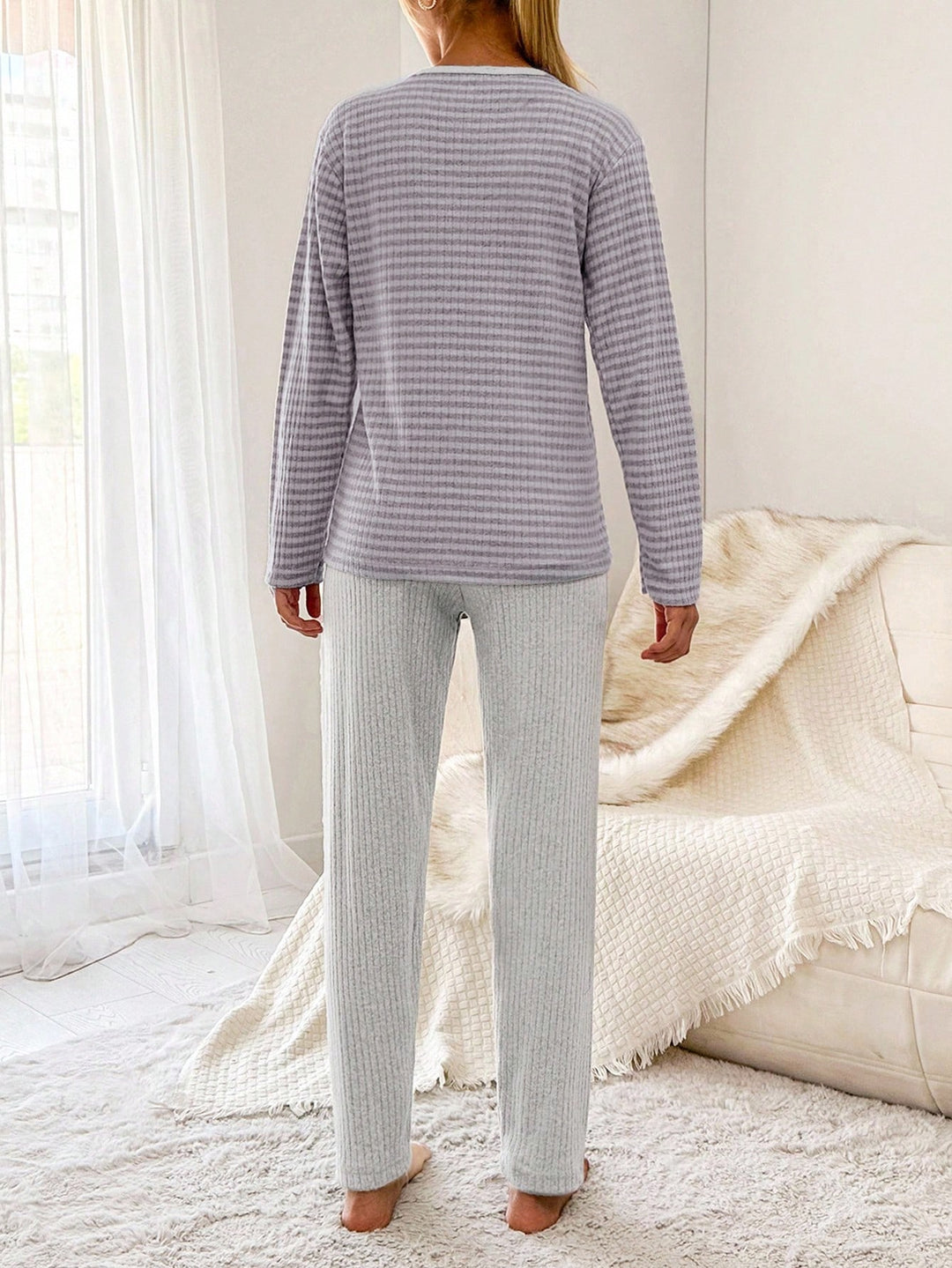 Set pijamale SHEIN, mov