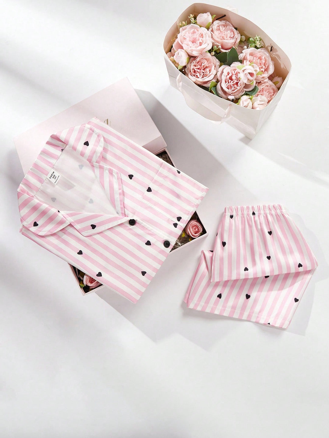 Pijama SHEIN, mix culori