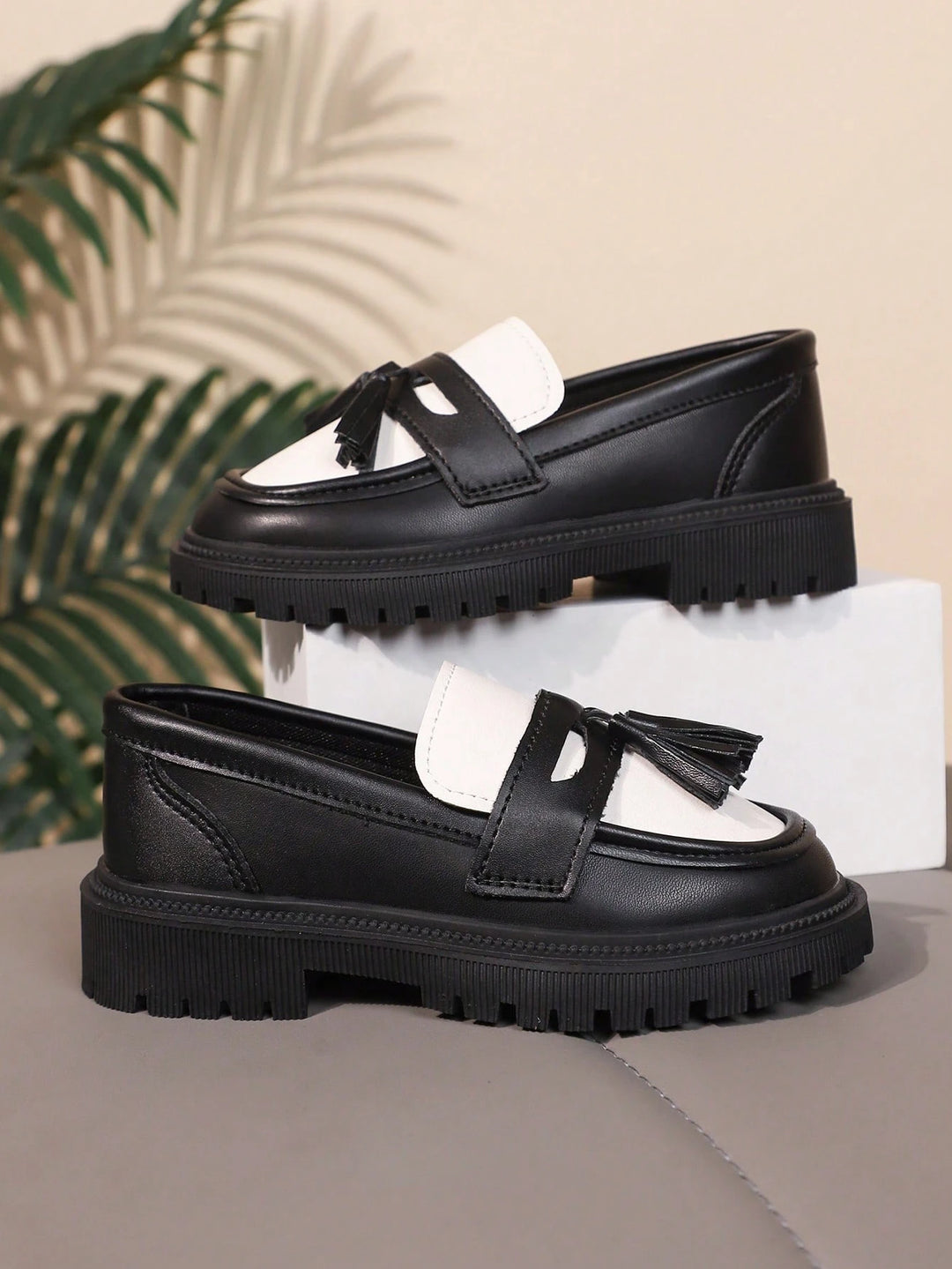 Pantofi SHEIN, negru