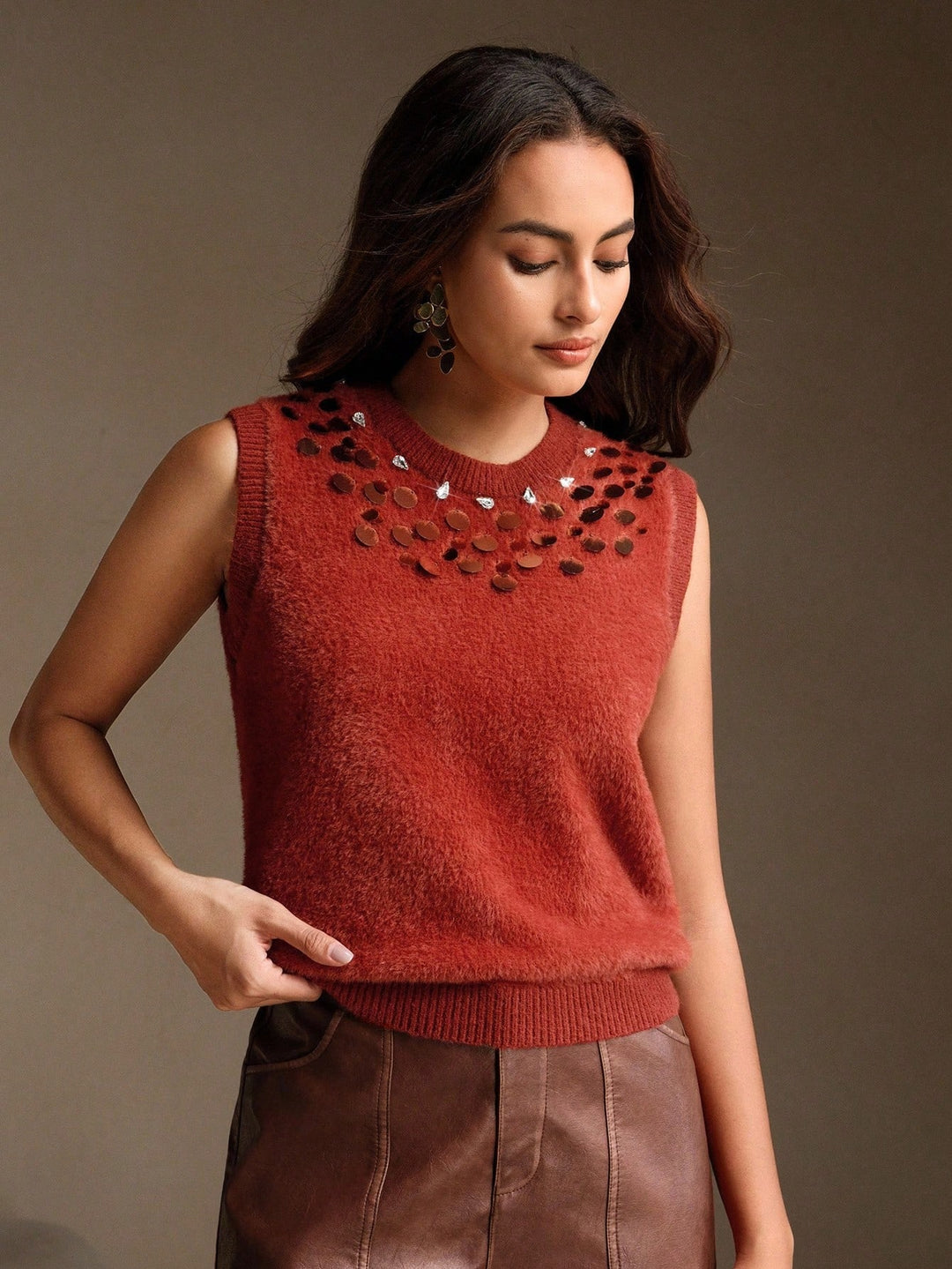 Top tricotat SHEIN, maro