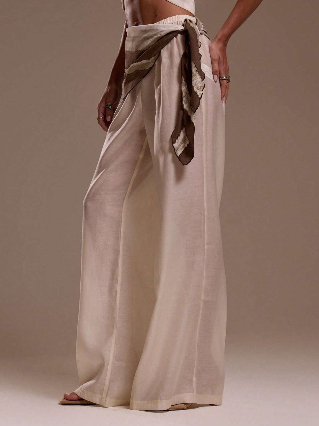 Pantaloni SHEIN, kaki