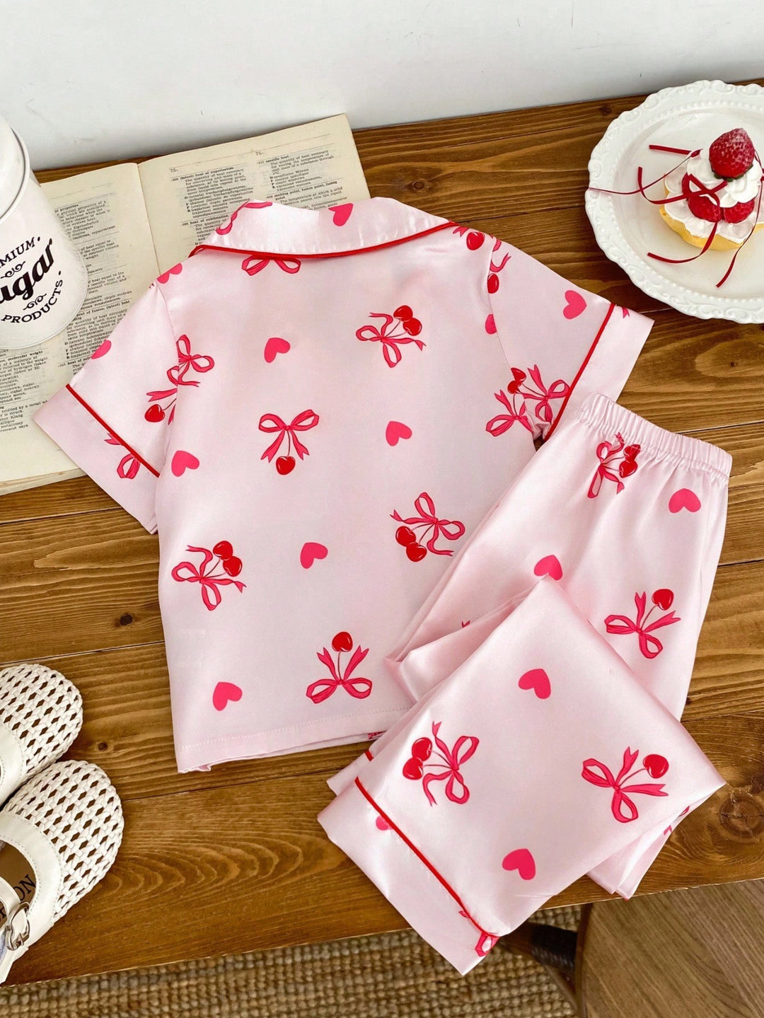 Compleu pijamale SHEIN, roz