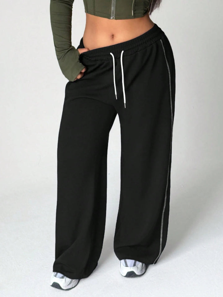 Pantaloni SHEIN, negru