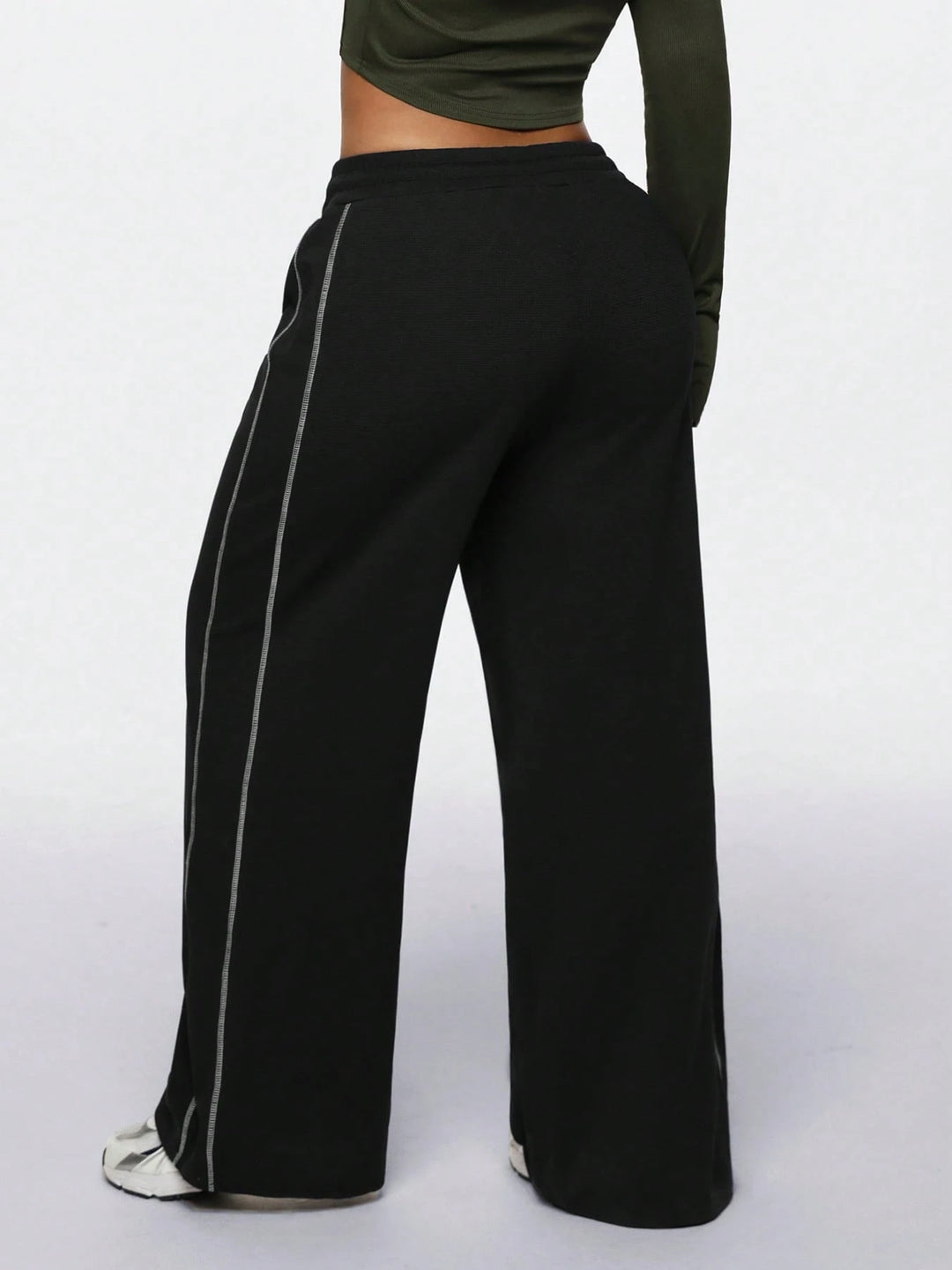 Pantaloni SHEIN, negru