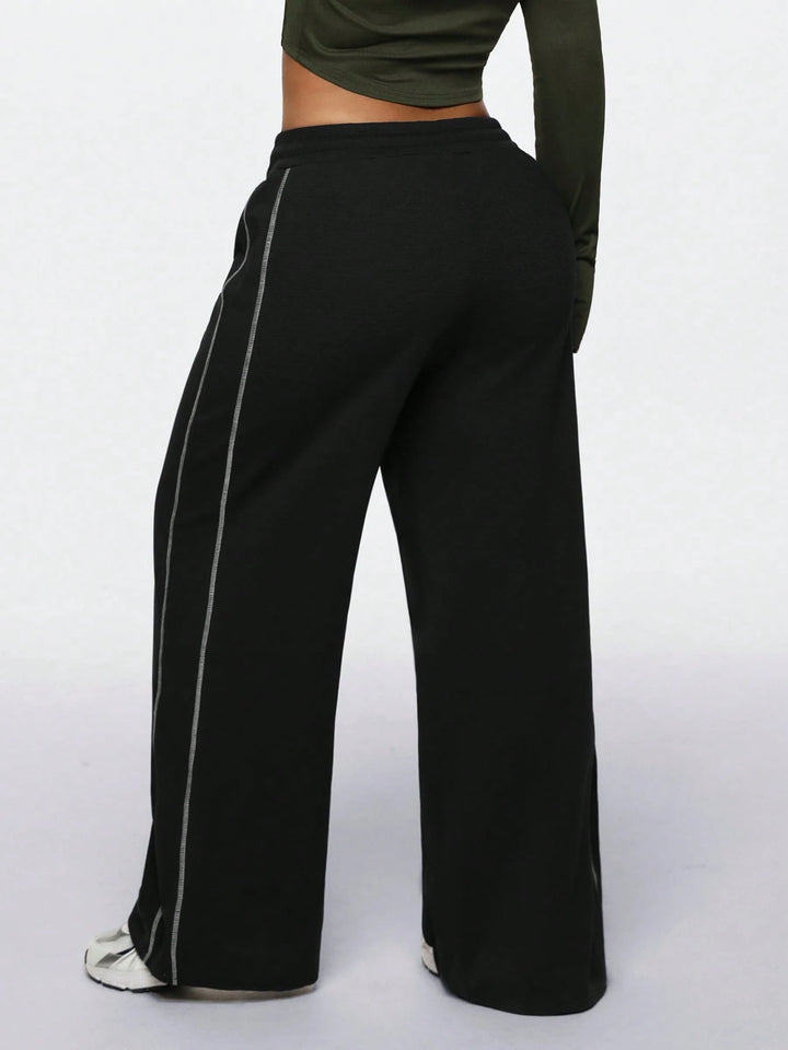 Pantaloni SHEIN, negru