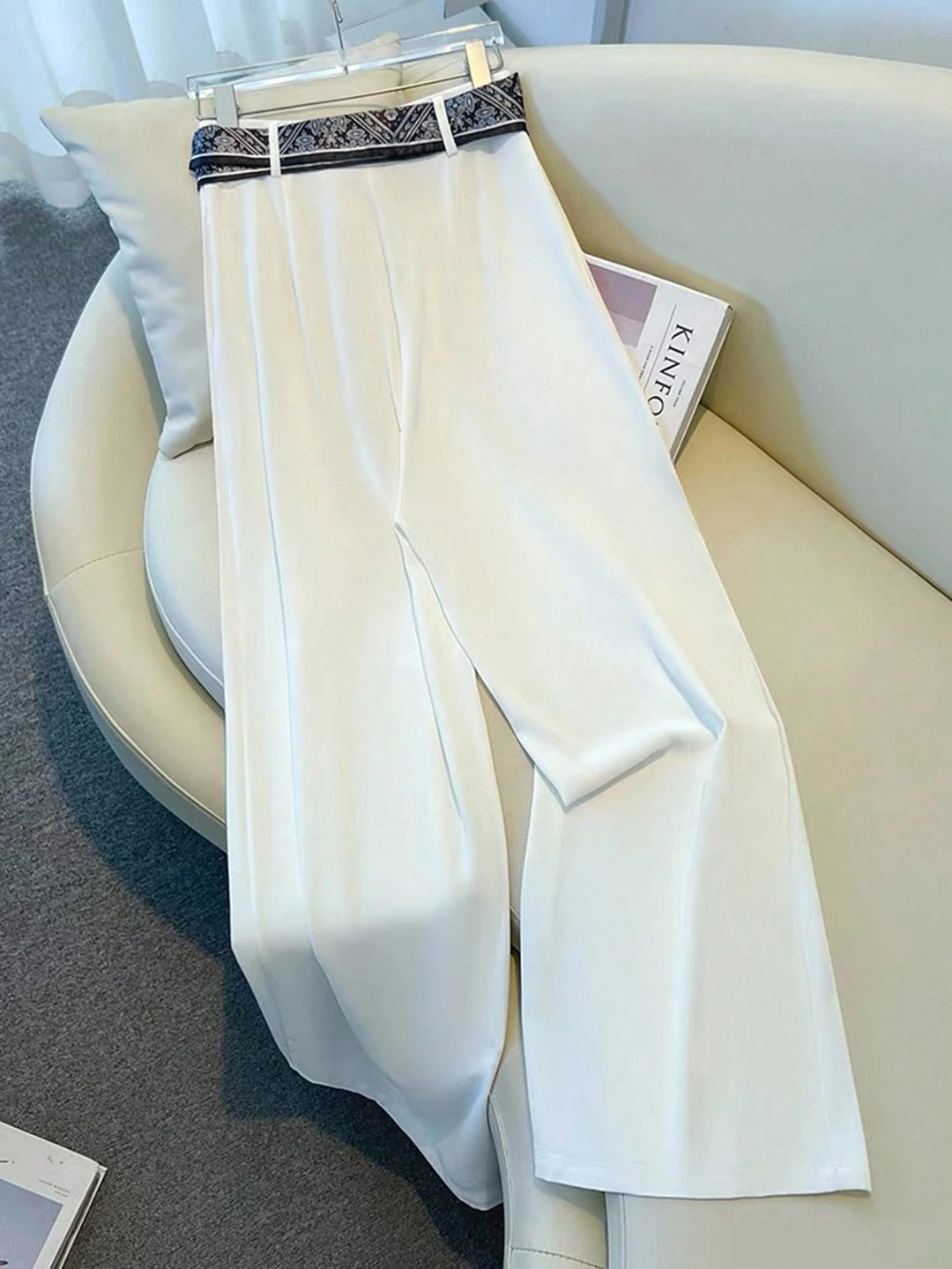 Pantaloni Shein, alb