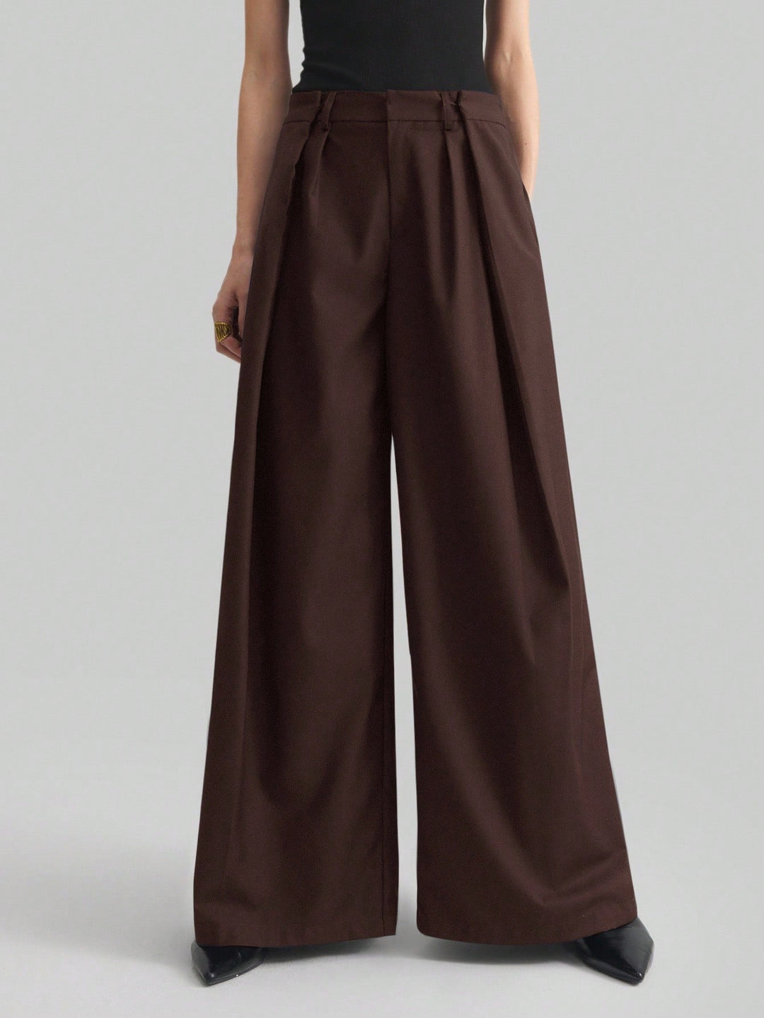 Pantaloni SHEIN, maro