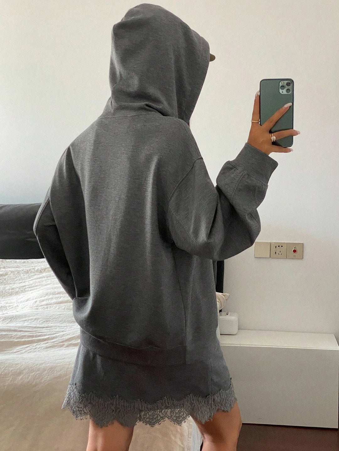 SHEIN együttes, szürke