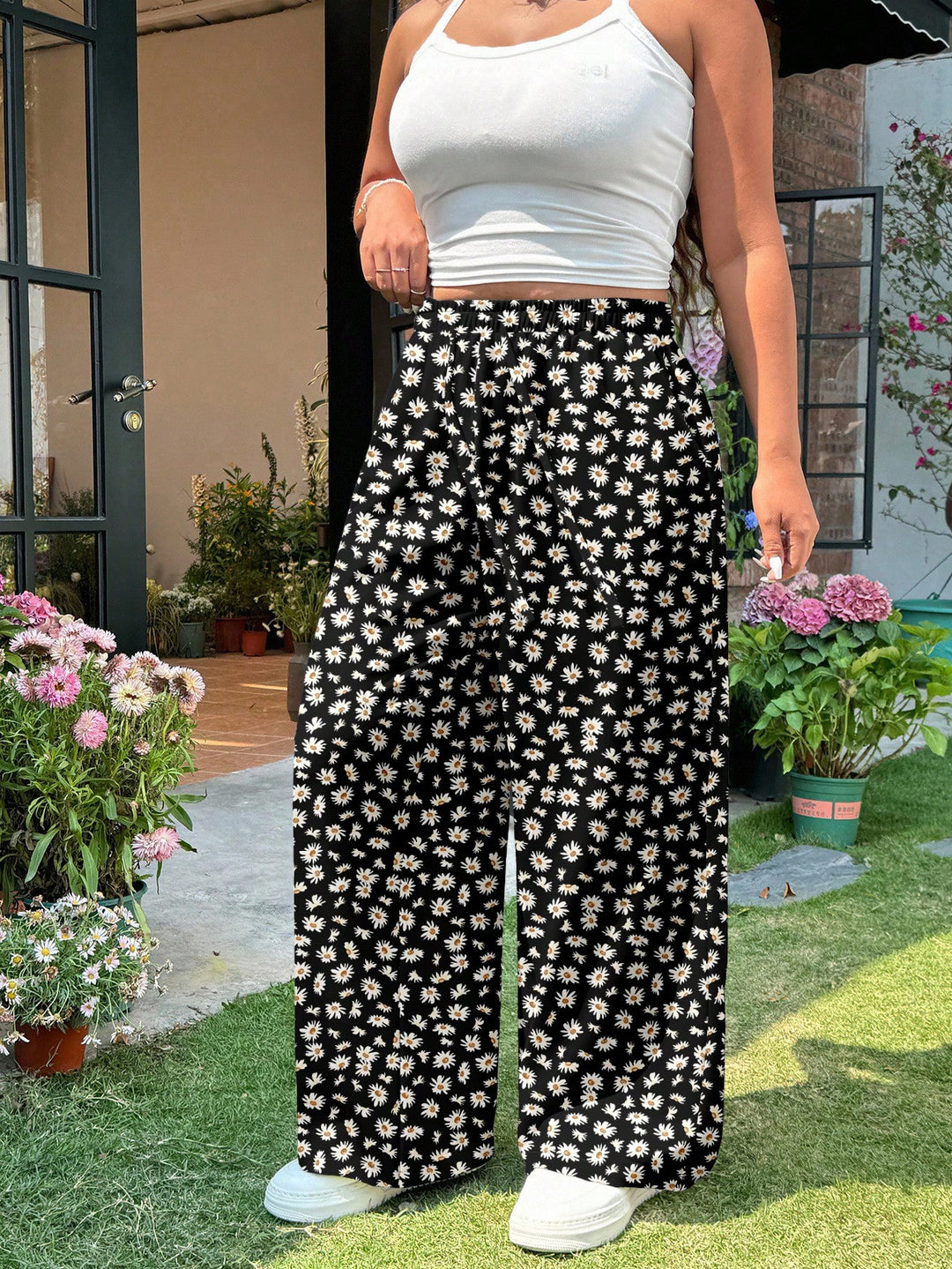Pantaloni SHEIN, negru