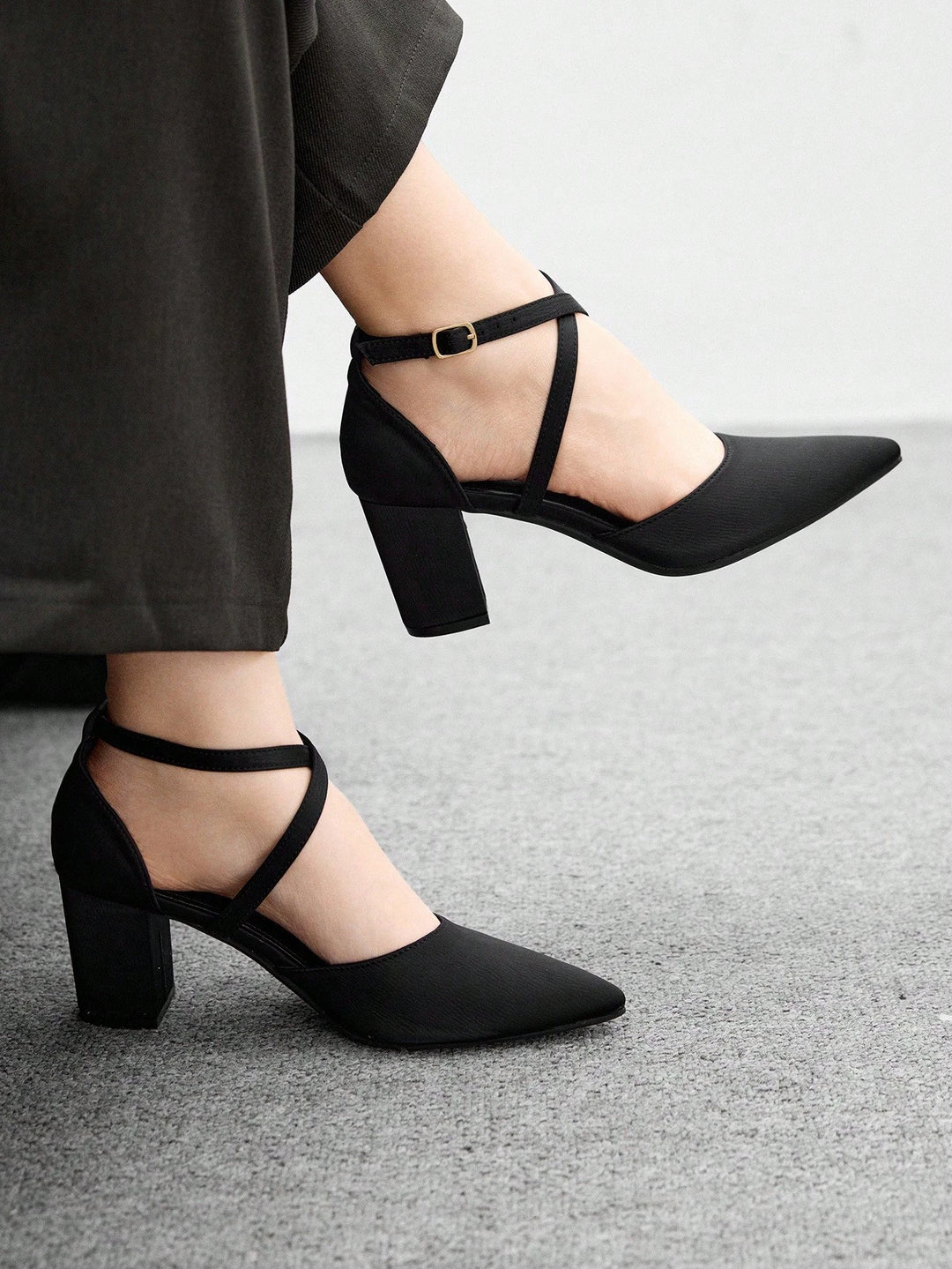 Pantofi cu toc SHEIN, negru