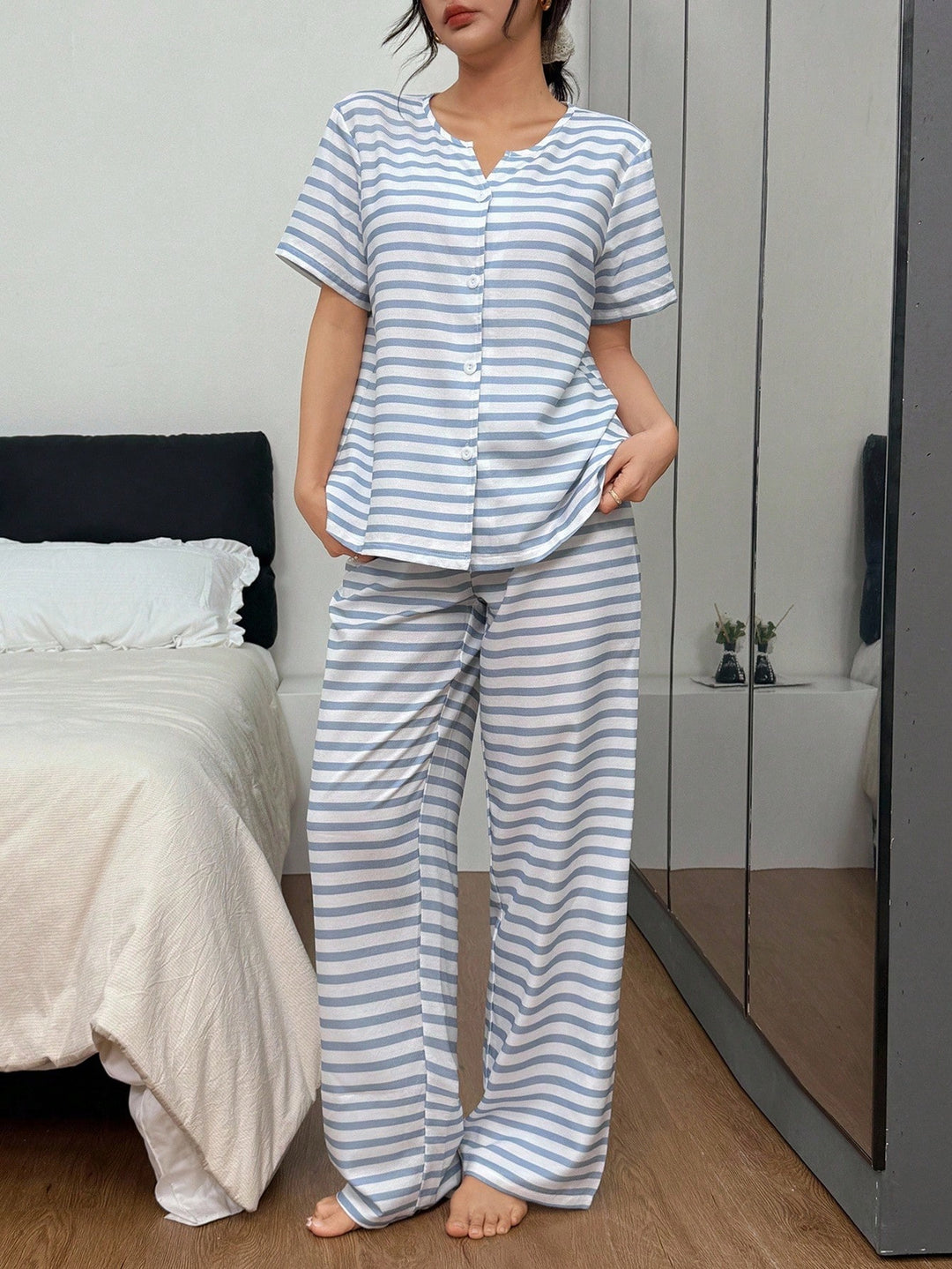 Compleu pijamale SHEIN, mix culori