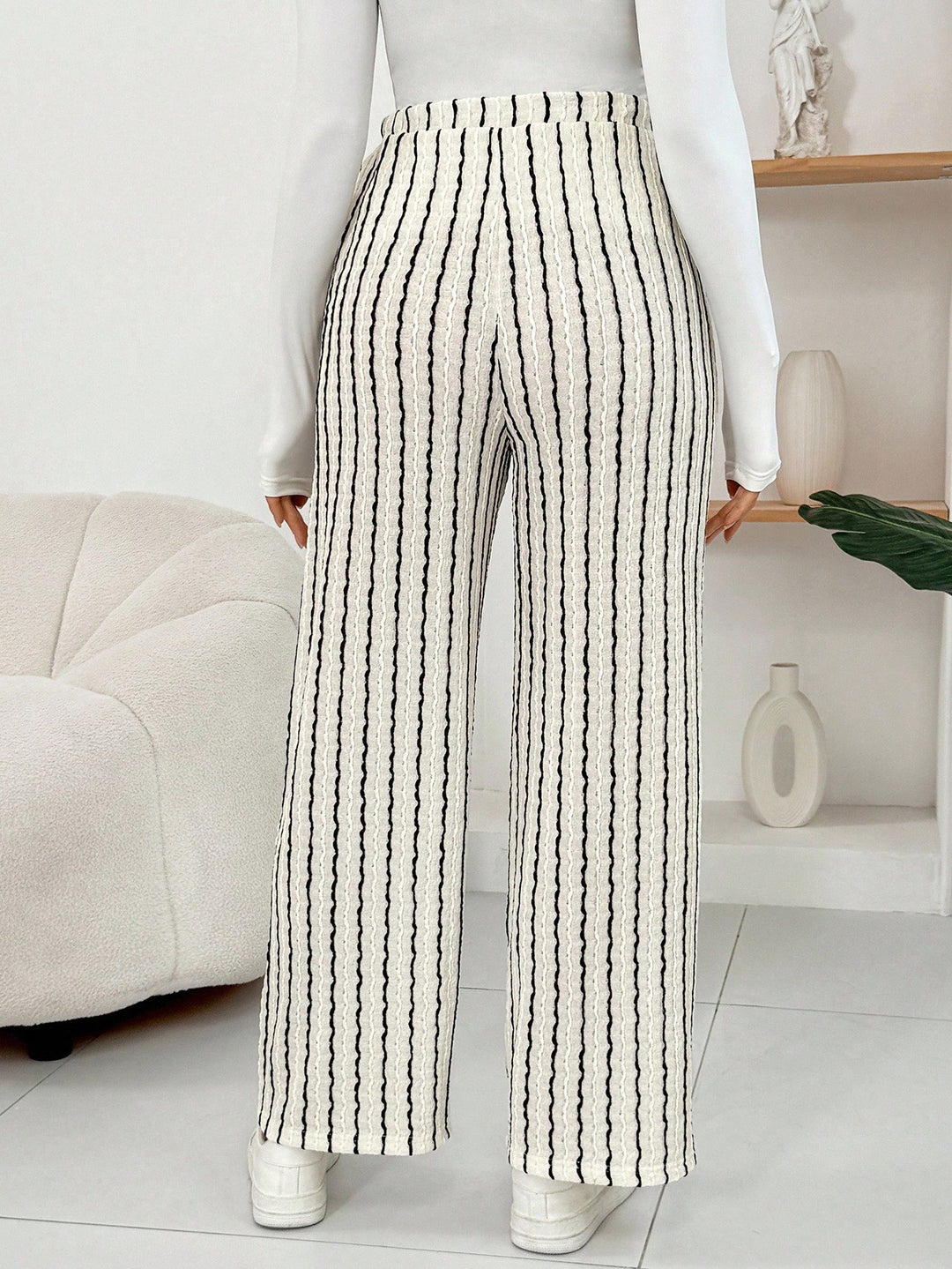 Pantaloni SHEIN, mix culori