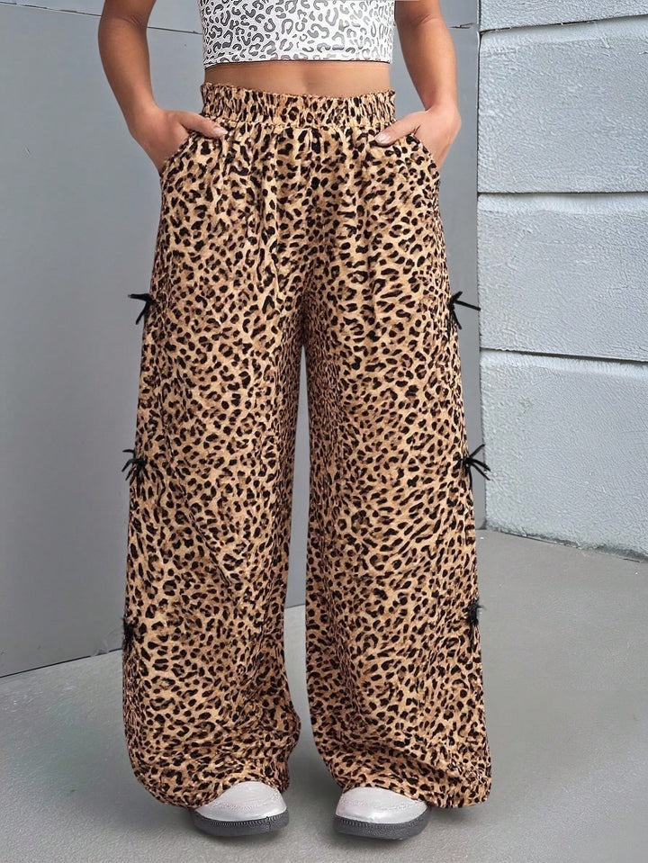 Pantaloni SHEIN, maro