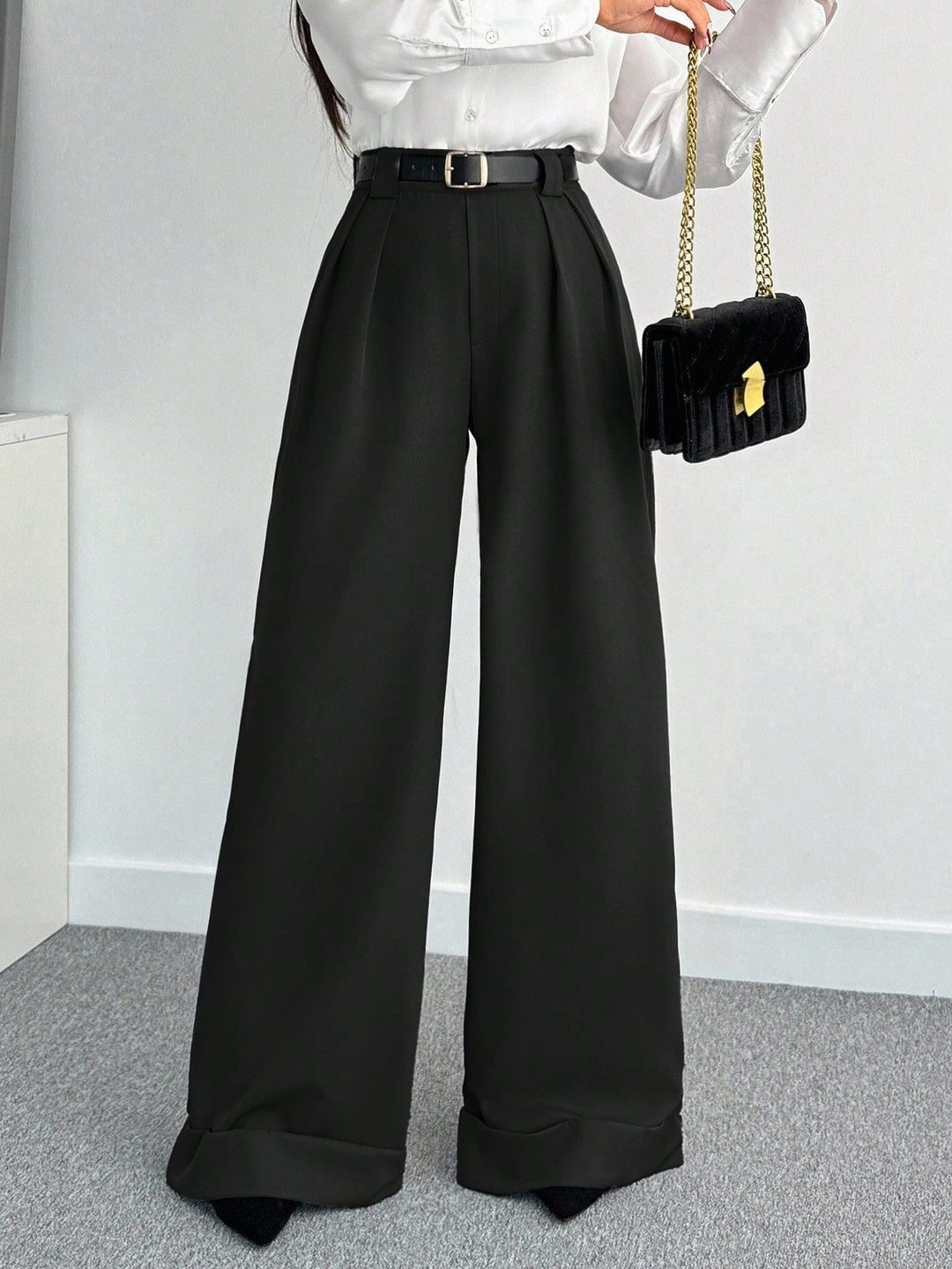Pantaloni SHEIN, negru