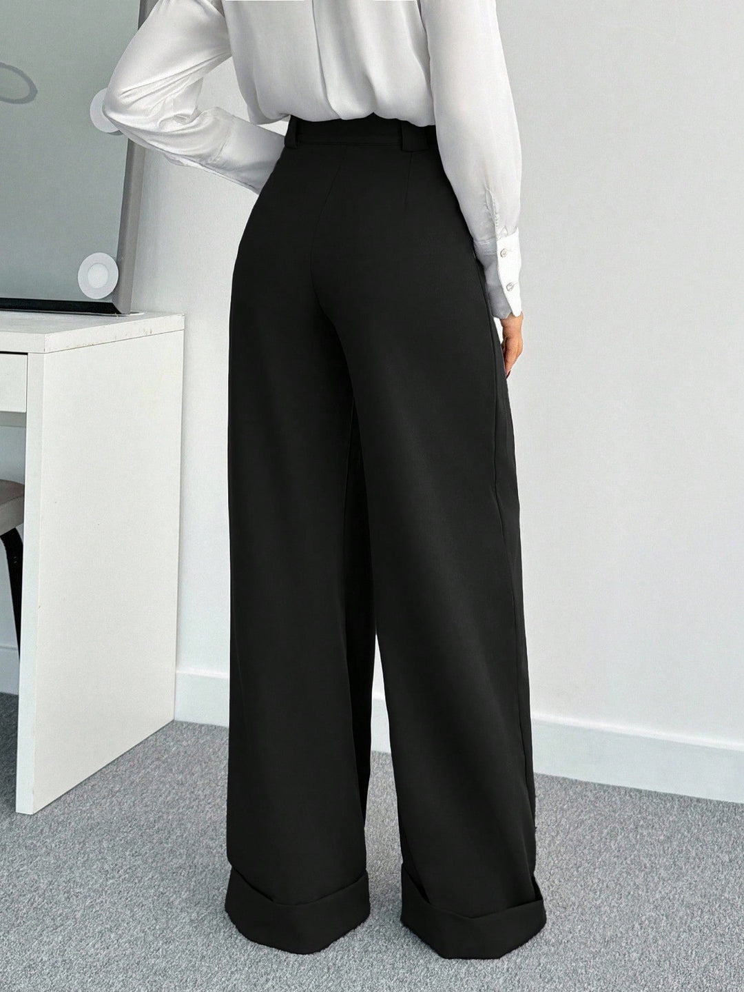 Pantaloni SHEIN, negru