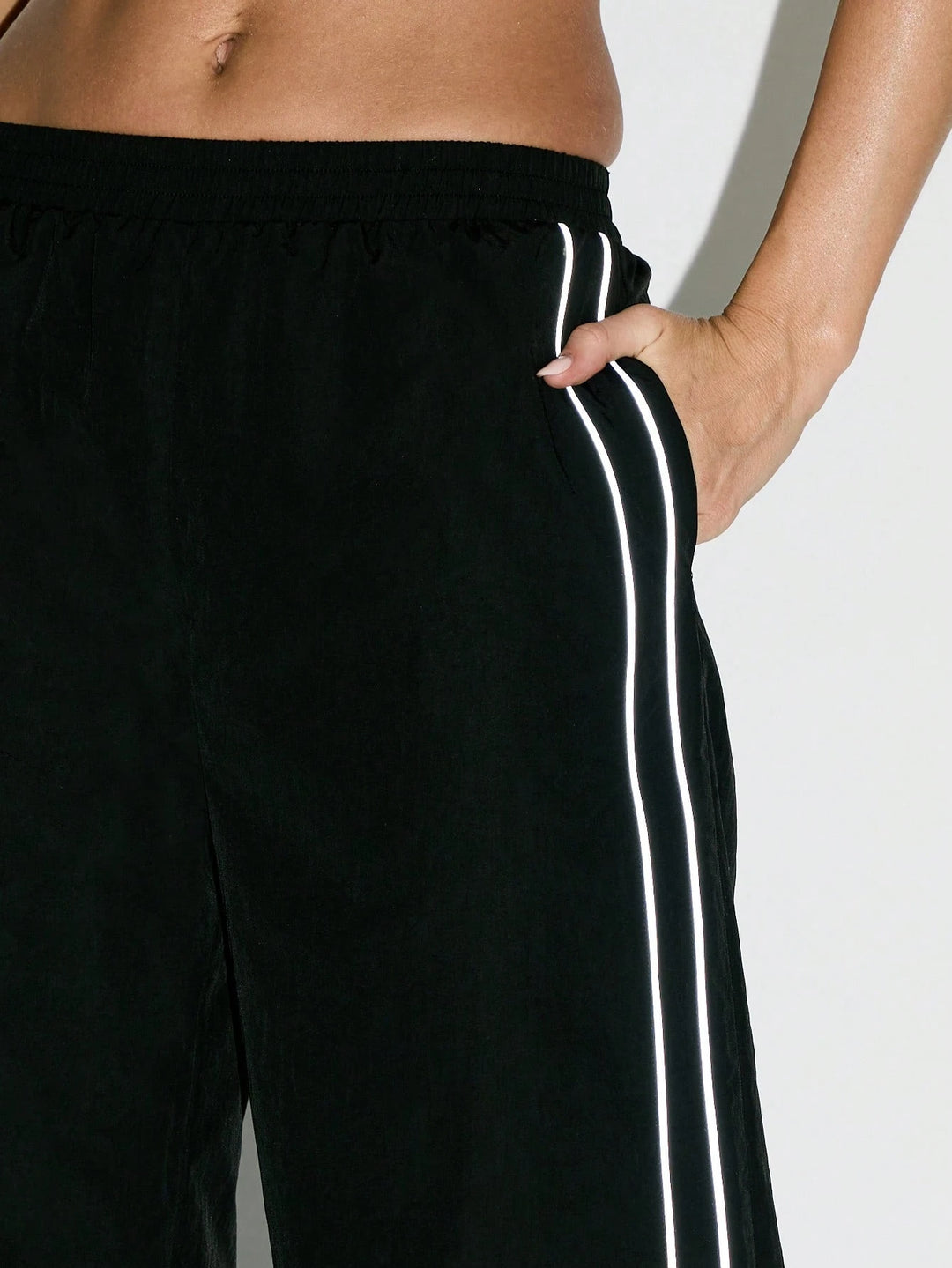 Pantaloni SHEIN, negru