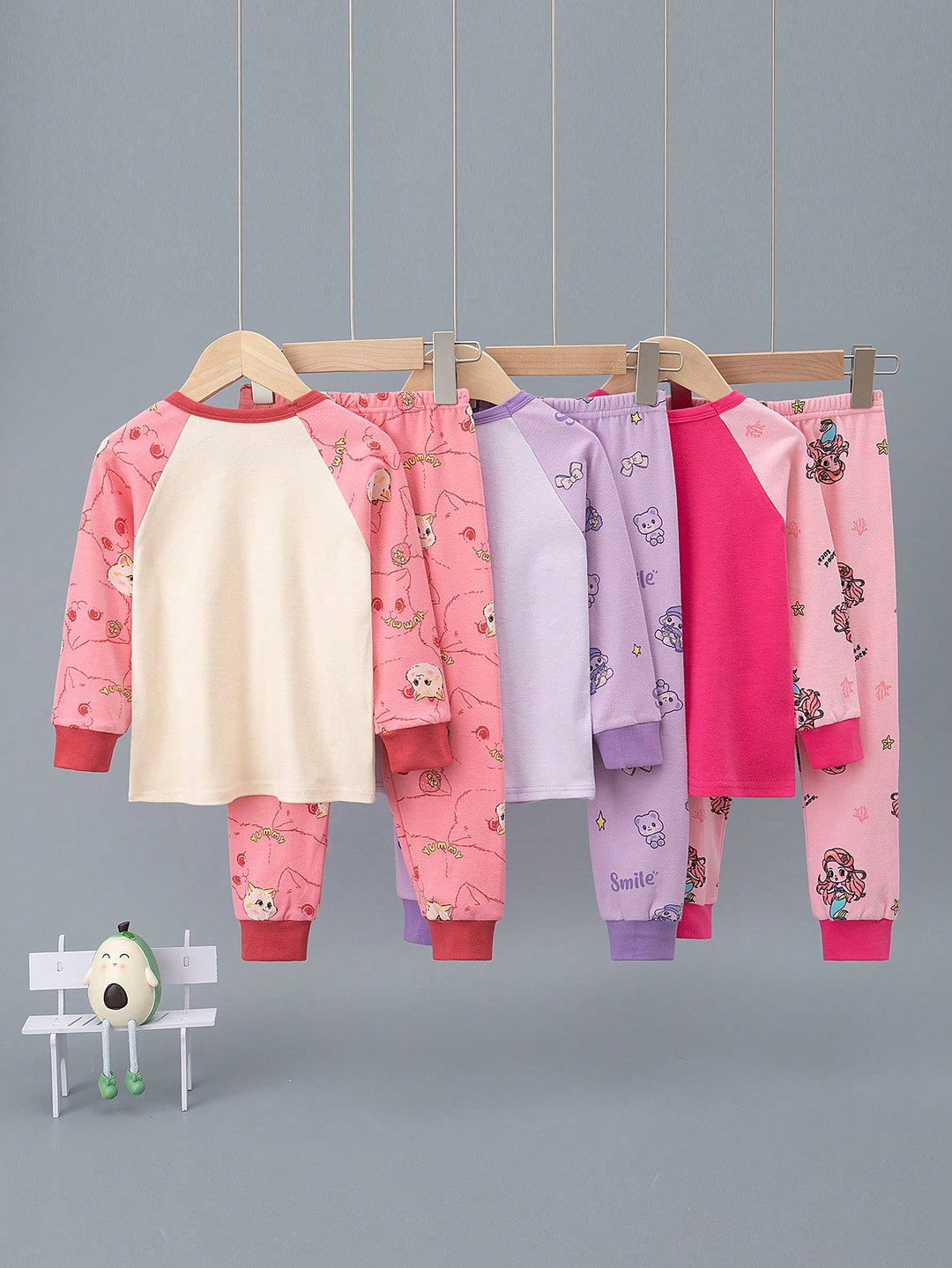 Set compleuri de pijama SHEIN, mix culori