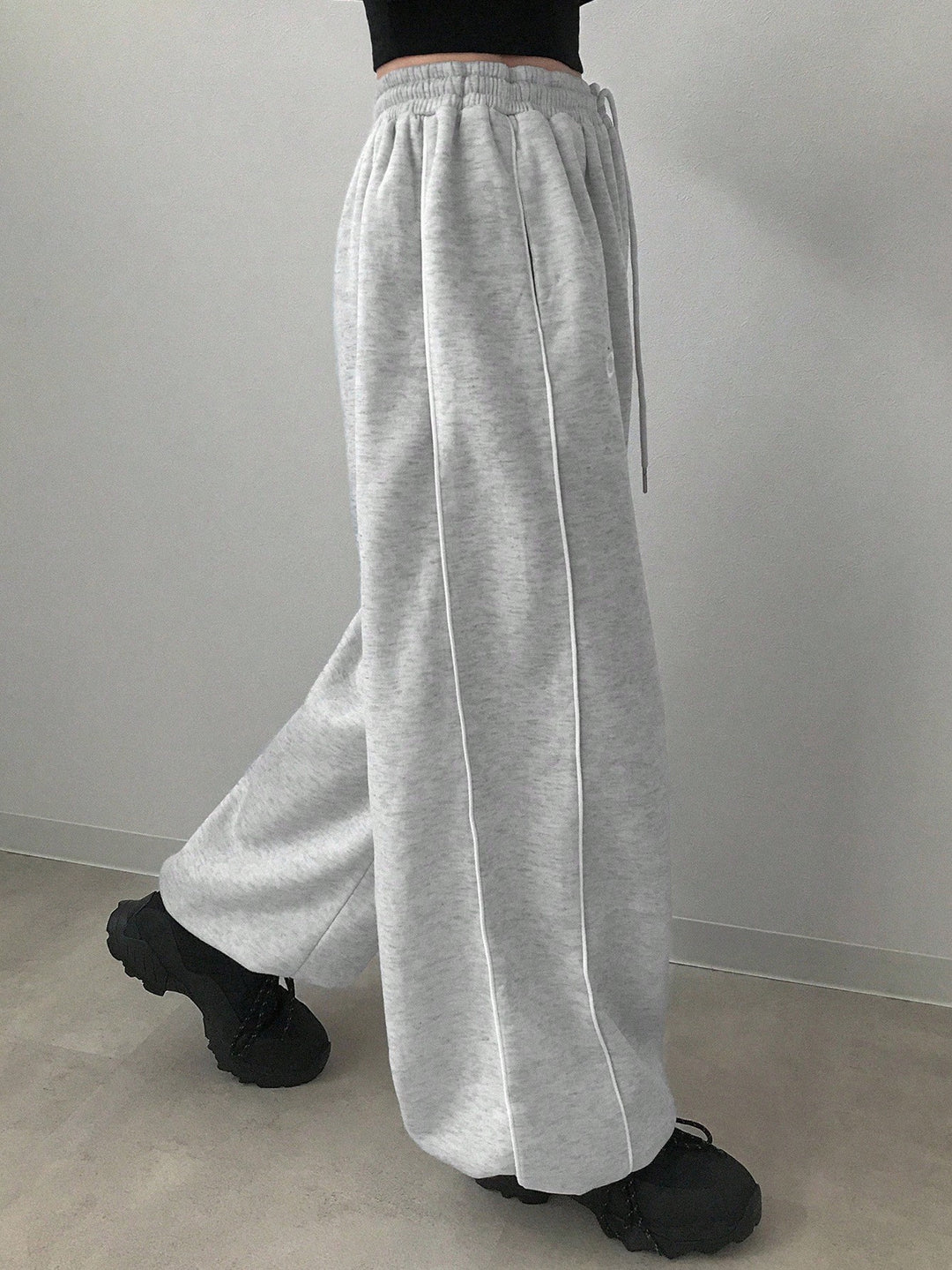 Pantaloni SHEIN, gri