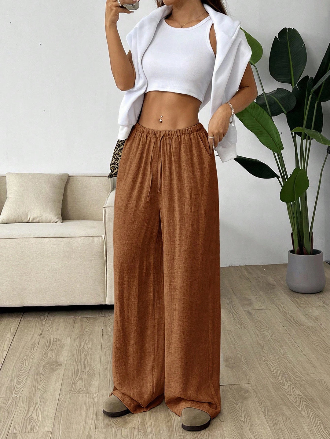 Pantaloni SHEIN, maro