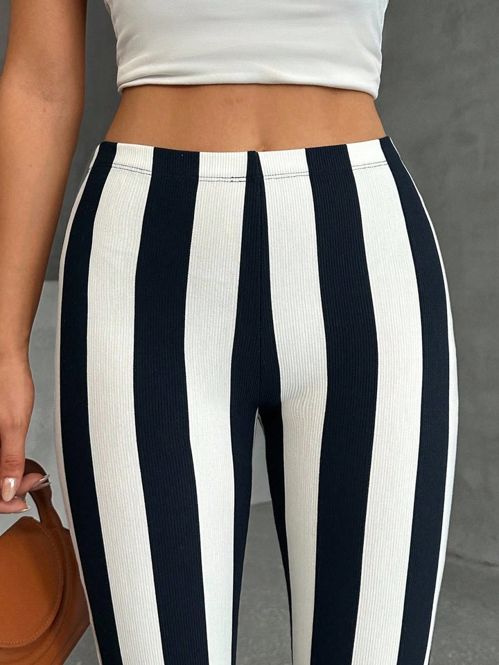 Pantaloni SHEIN, mix culori