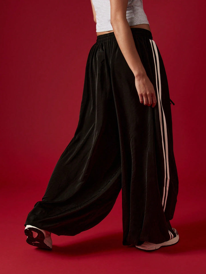 Pantaloni SHEIN, negru