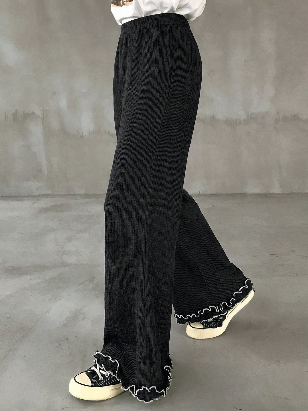 Pantaloni SHEIN, negru