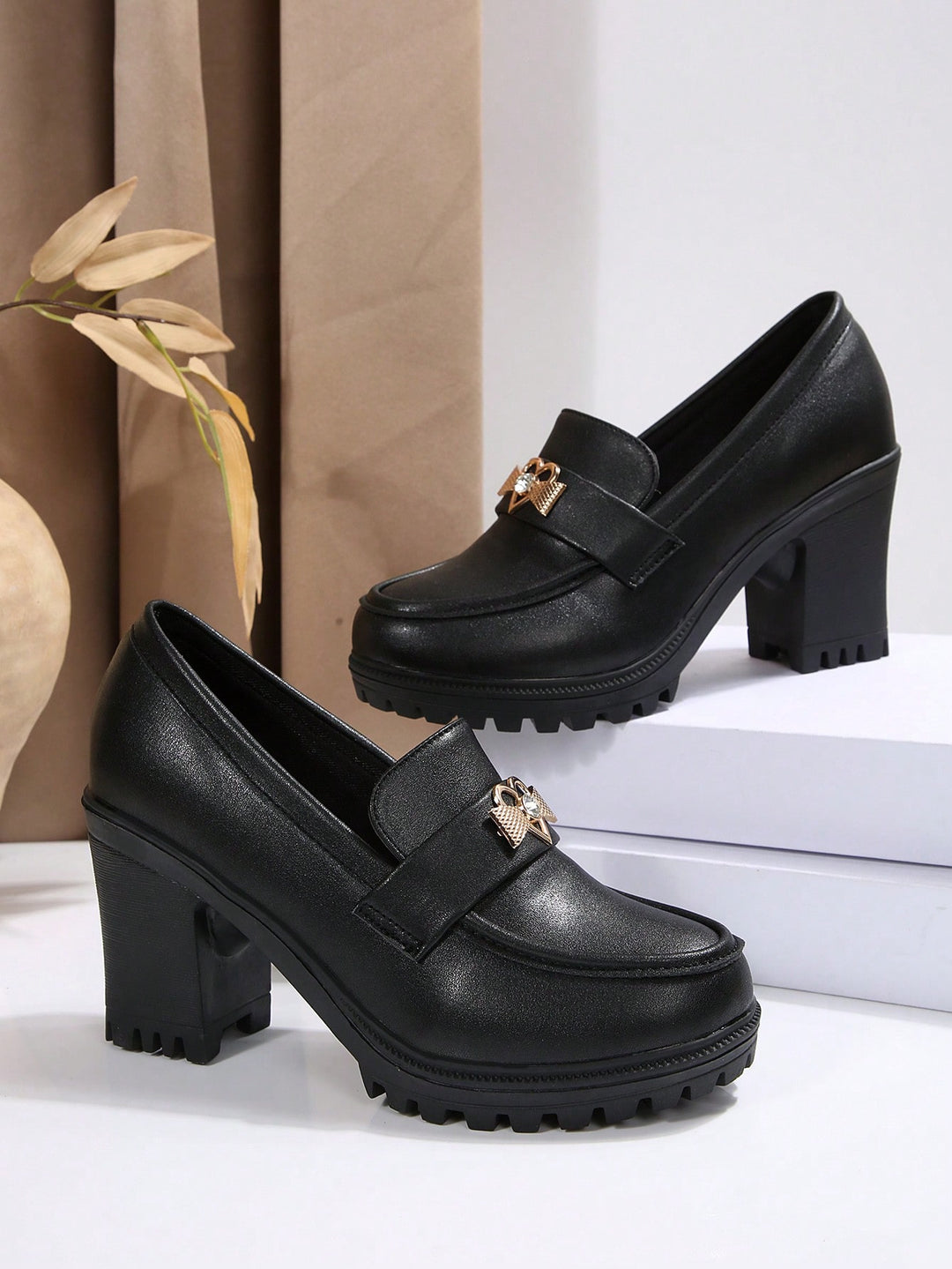 Pantofi cu toc SHEIN, negru