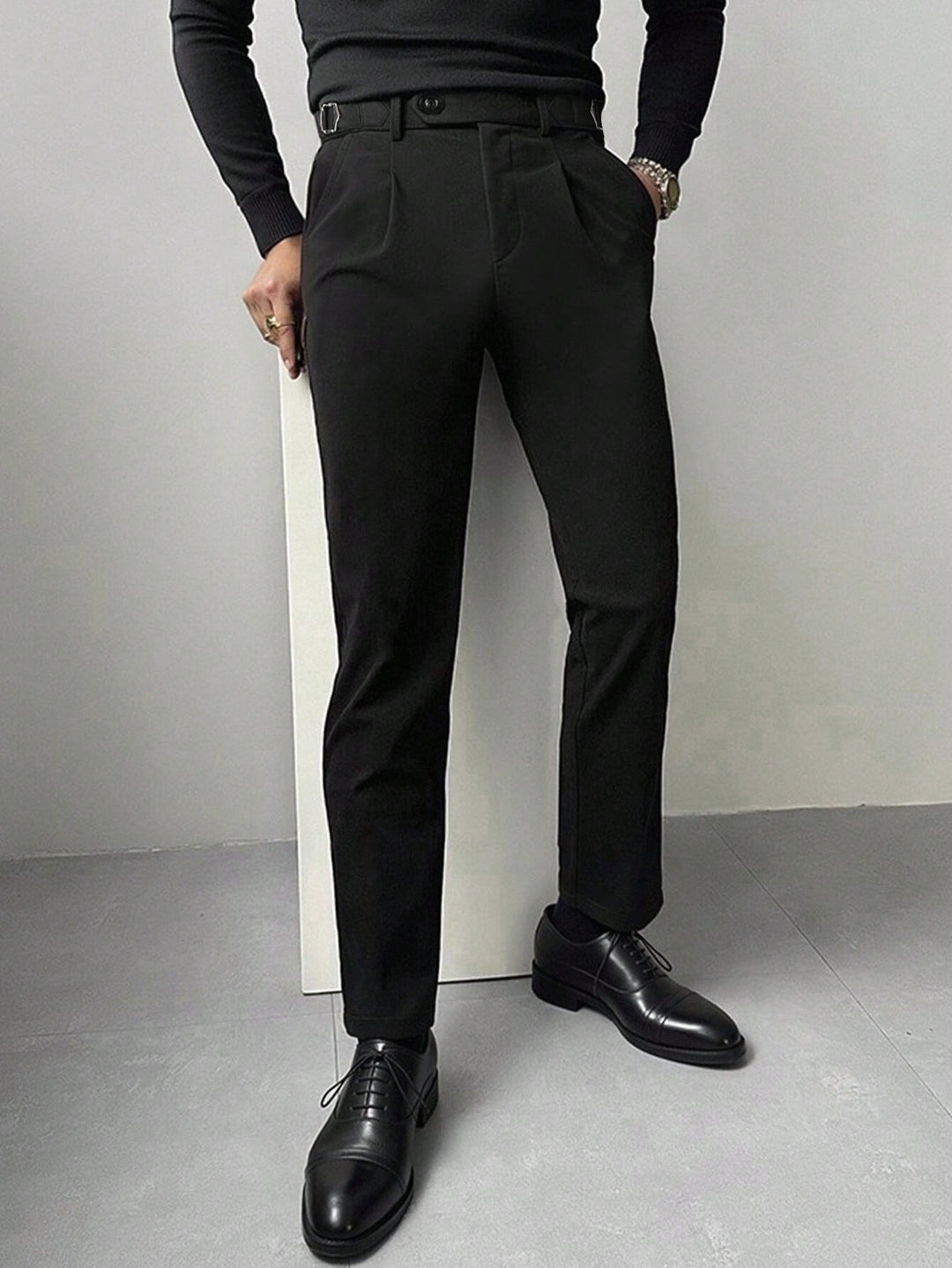 Pantaloni SHEIN, negru