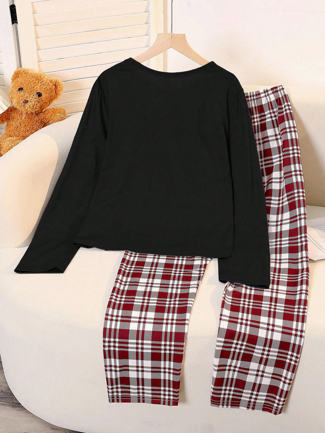 Compleu pijamale SHEIN, mix culori