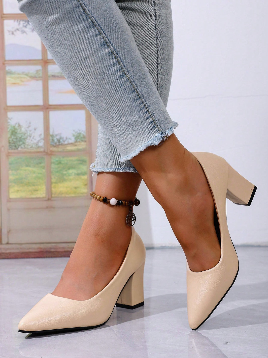 Pantofi cu toc SHEIN, crem