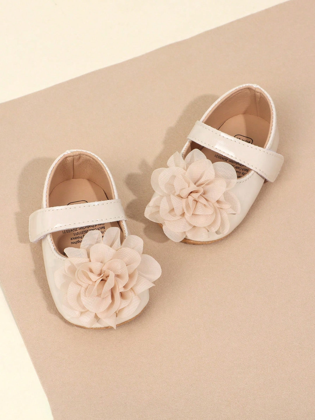 Pantofi SHEIN, crem