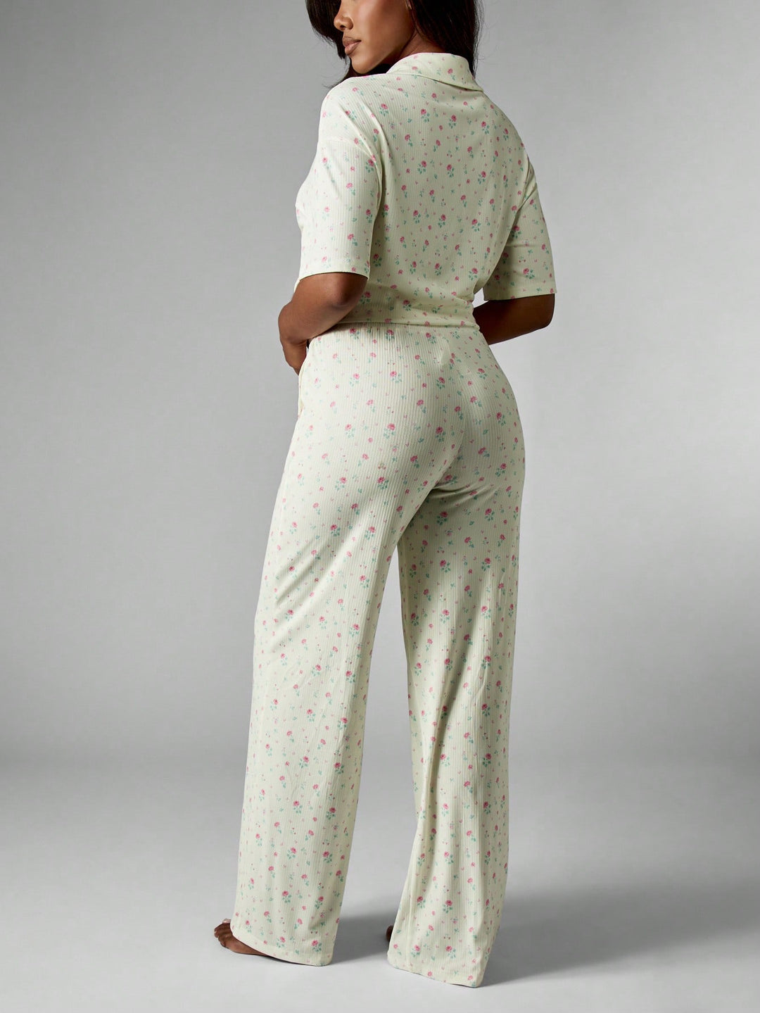 Pijama SHEIN, mix culori