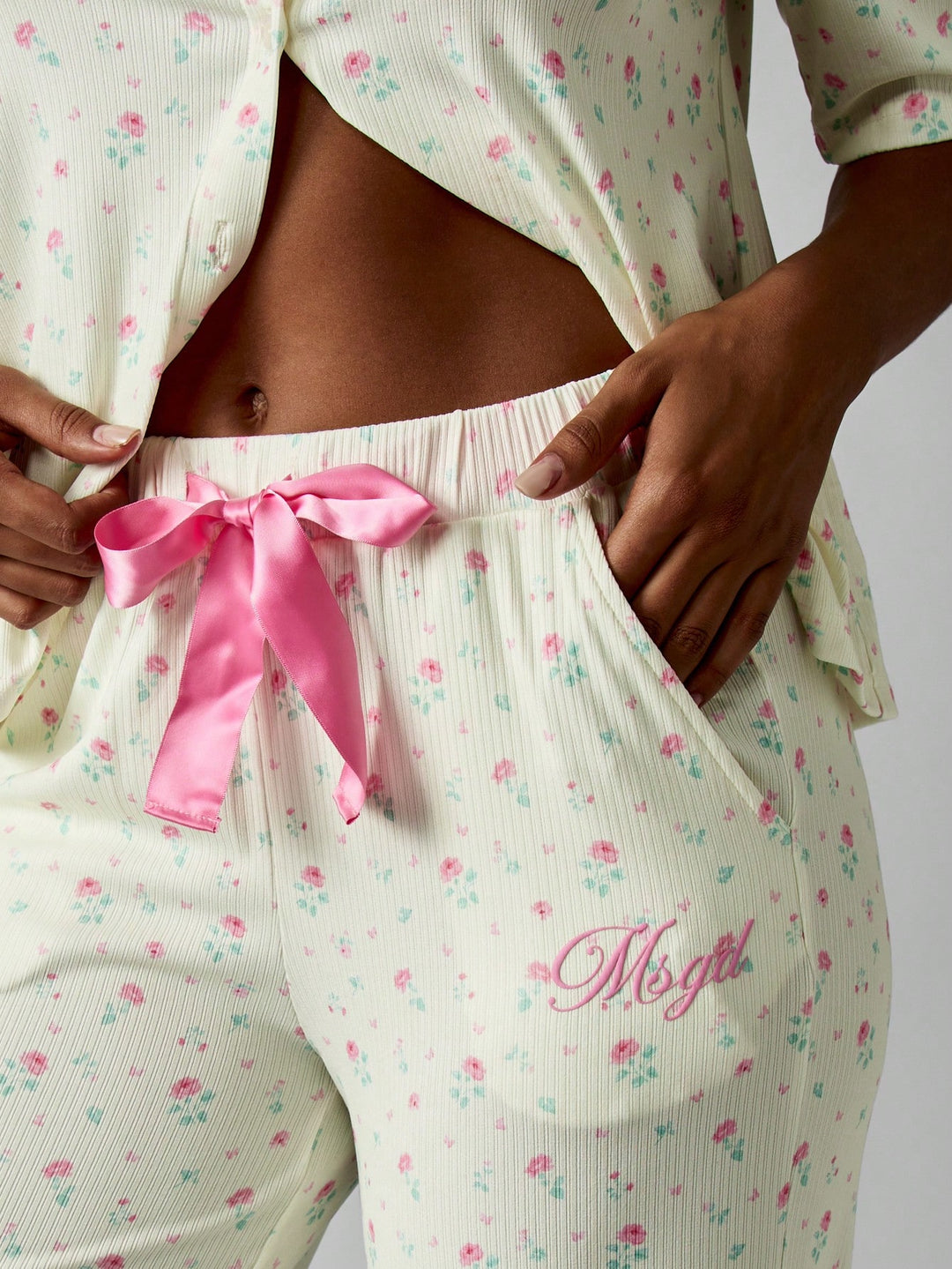 Pijama SHEIN, mix culori