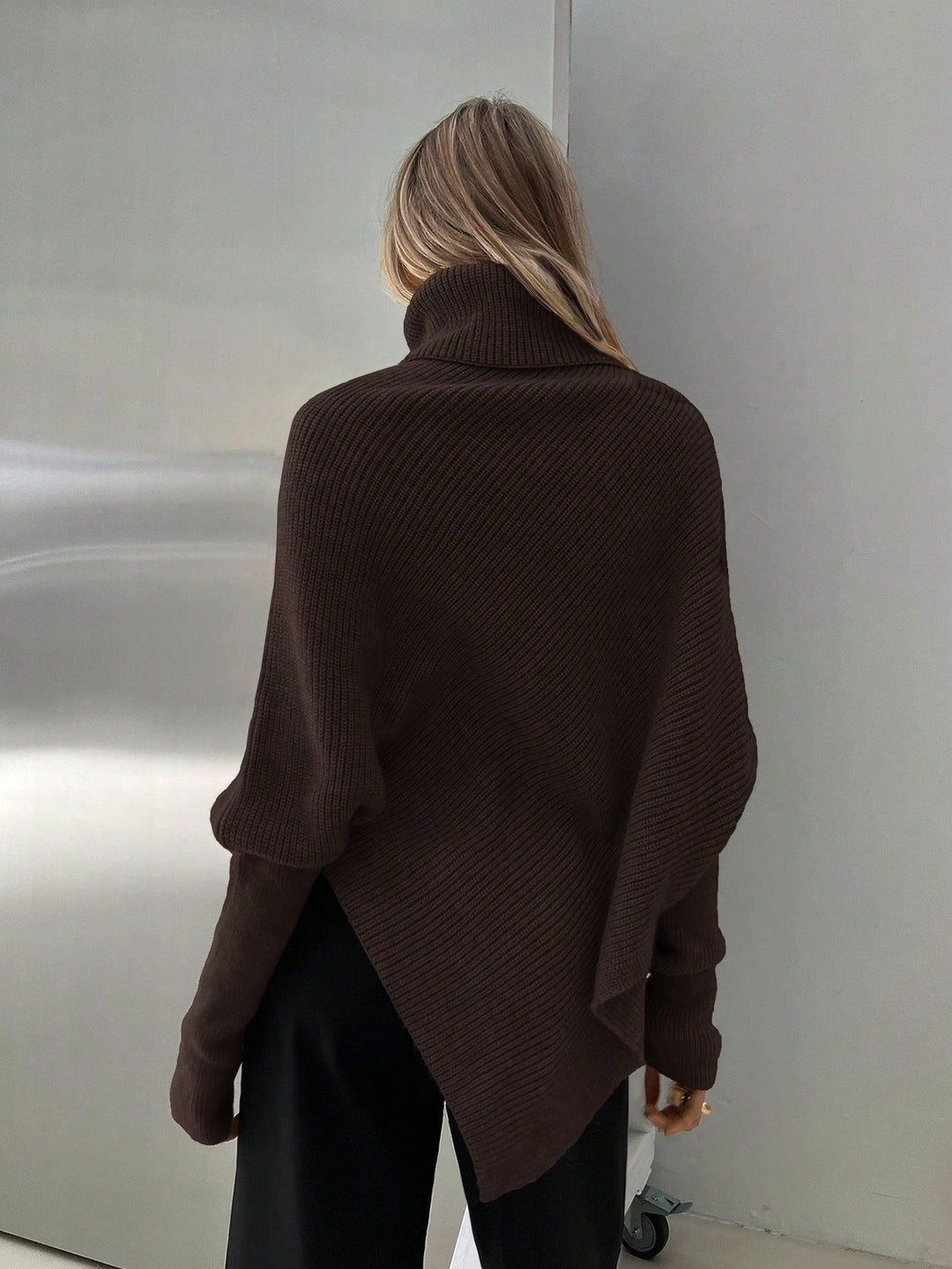 Pulover SHEIN, maro