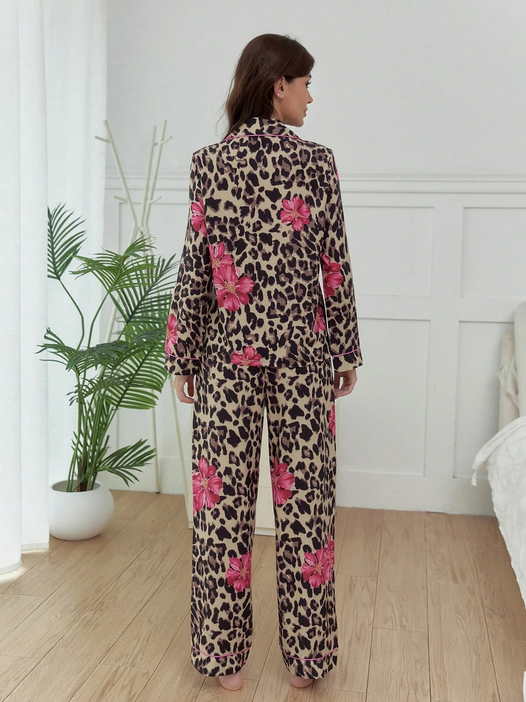 Compleu pijamale SHEIN, mix culori