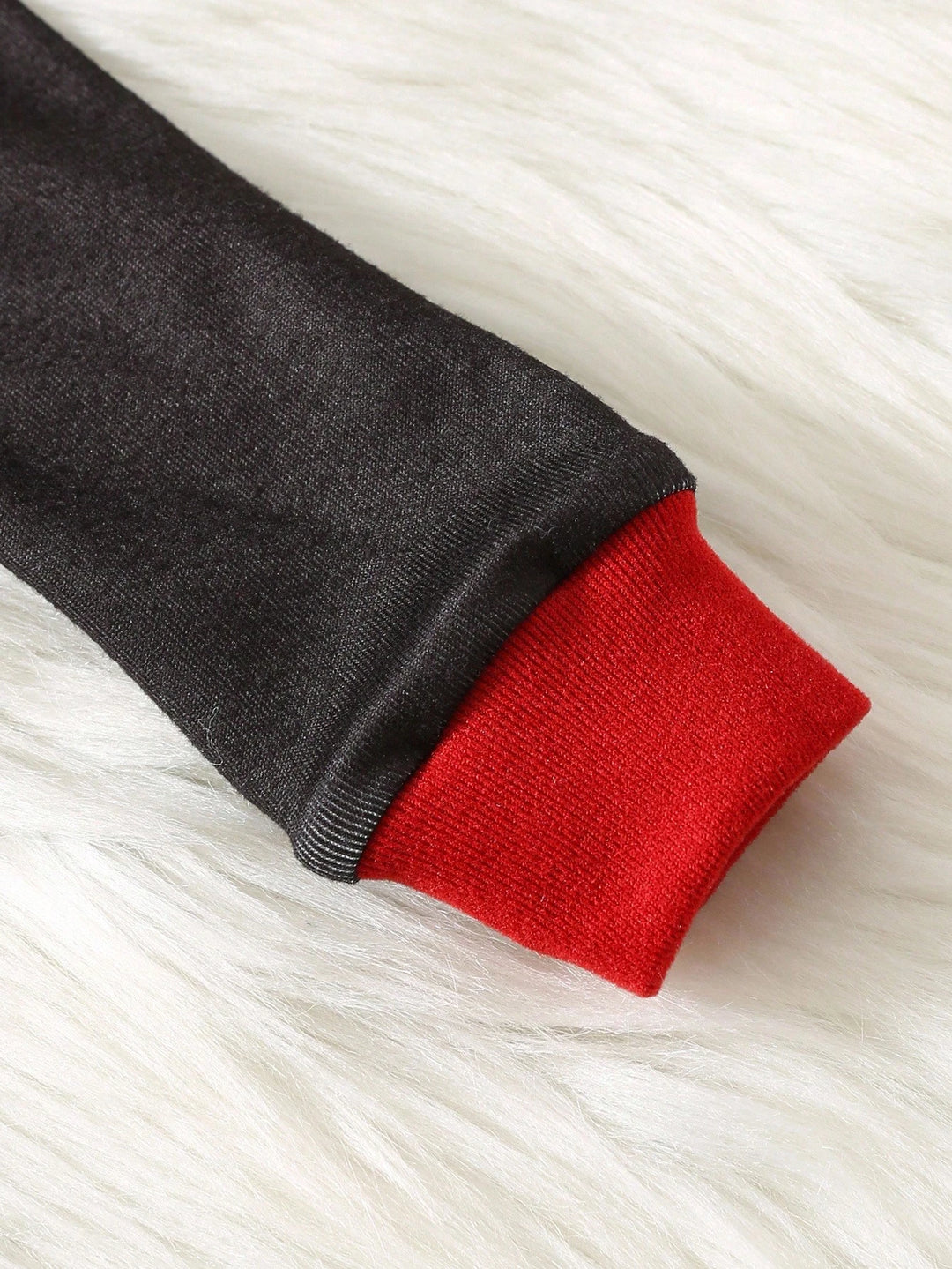 Compleu pijamale SHEIN, mix culori