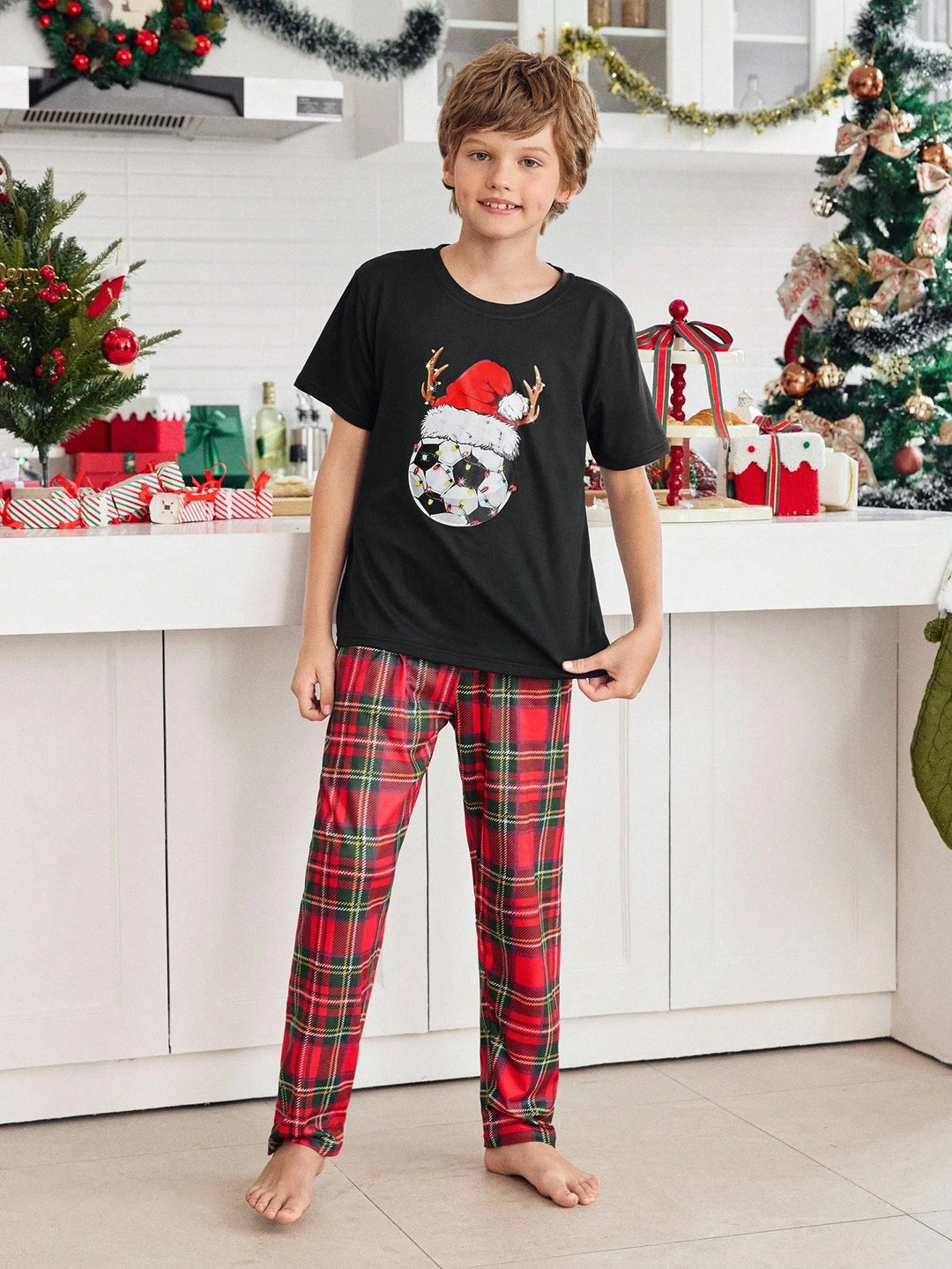Compleu pijamale SHEIN, mix culori