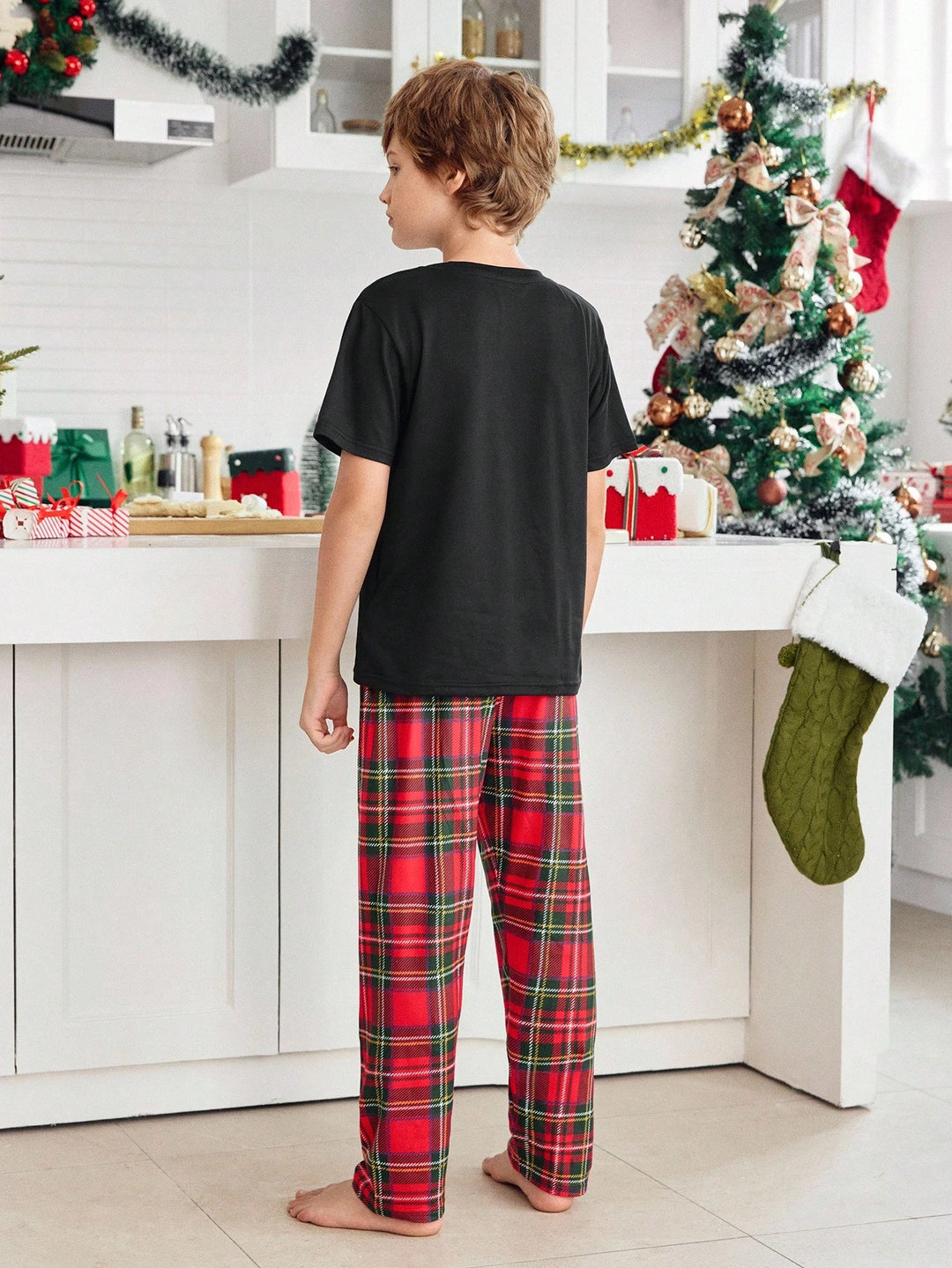 Compleu pijamale SHEIN, mix culori